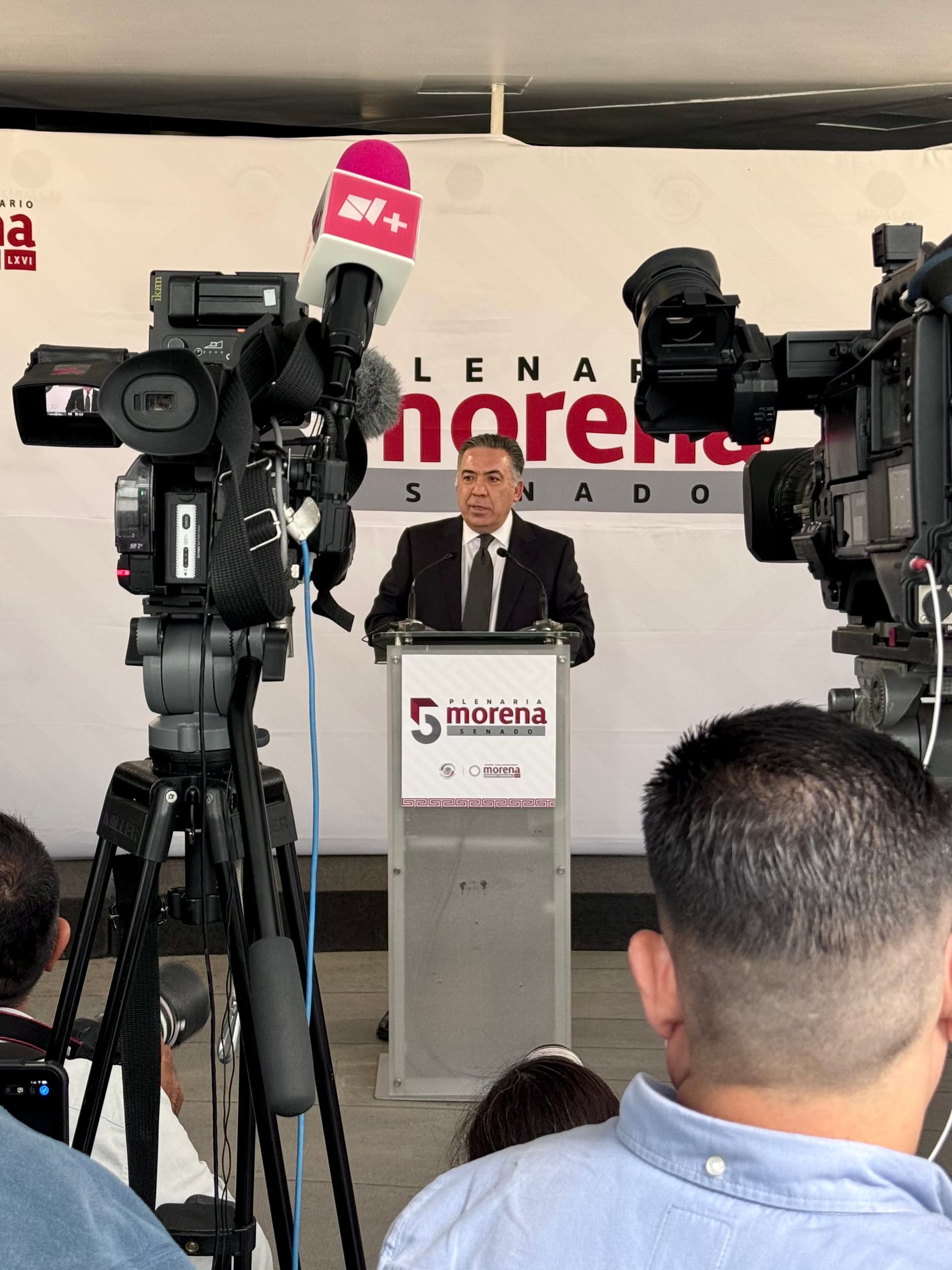 Reaparece Enrique Inzunza en el Senado: 'No Soy un Narcolegislador'
