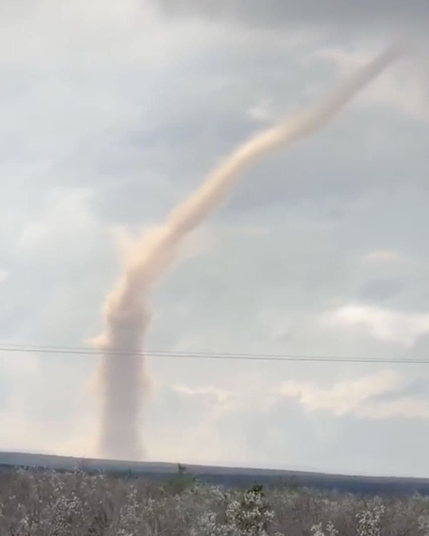Tornado Sorprende a Habitantes de Zaragoza en Coahuila
