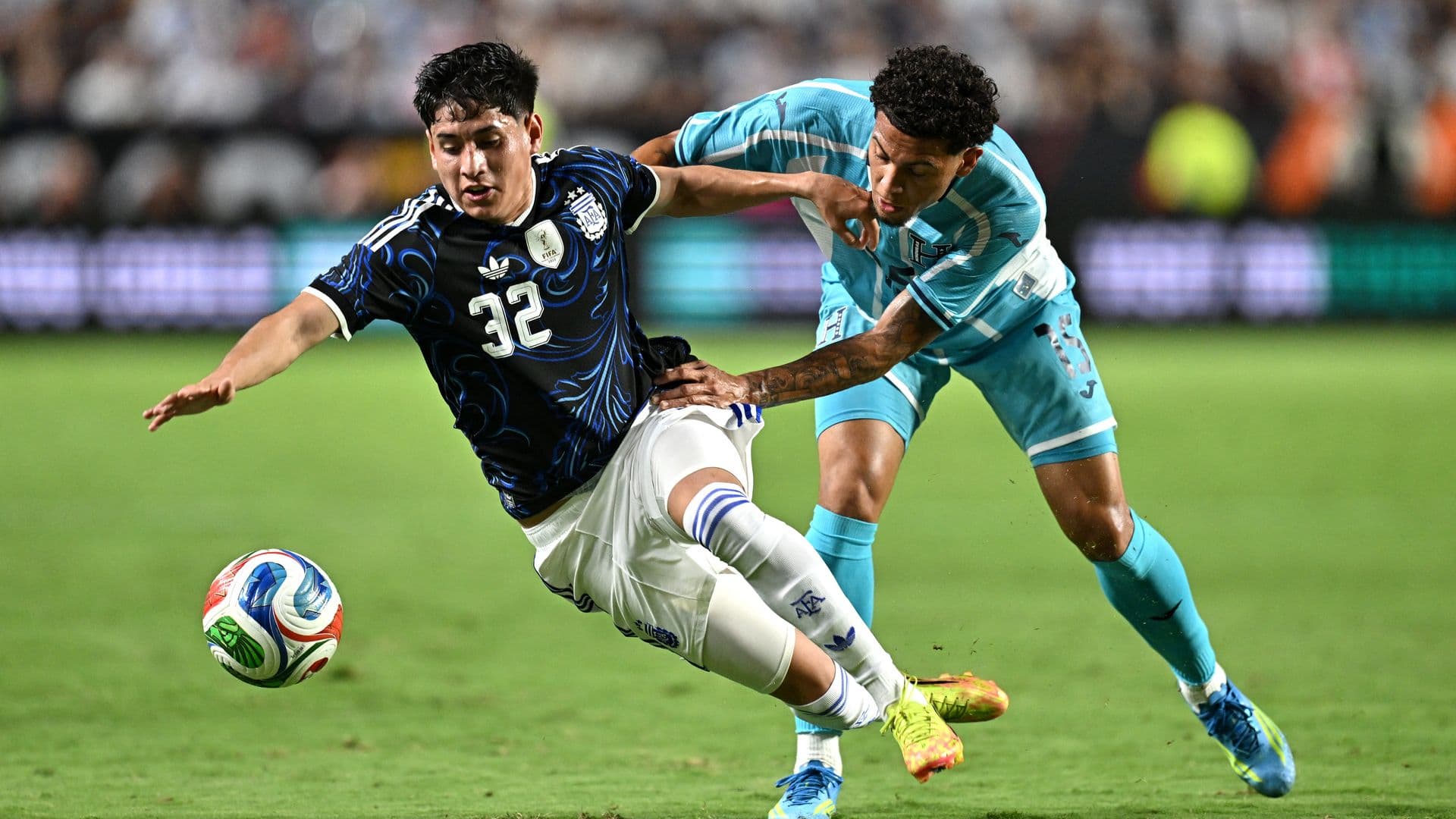 Sin Messi en el Campo, Argentina Vence 2-0 a Honduras en Amistoso Premundialista