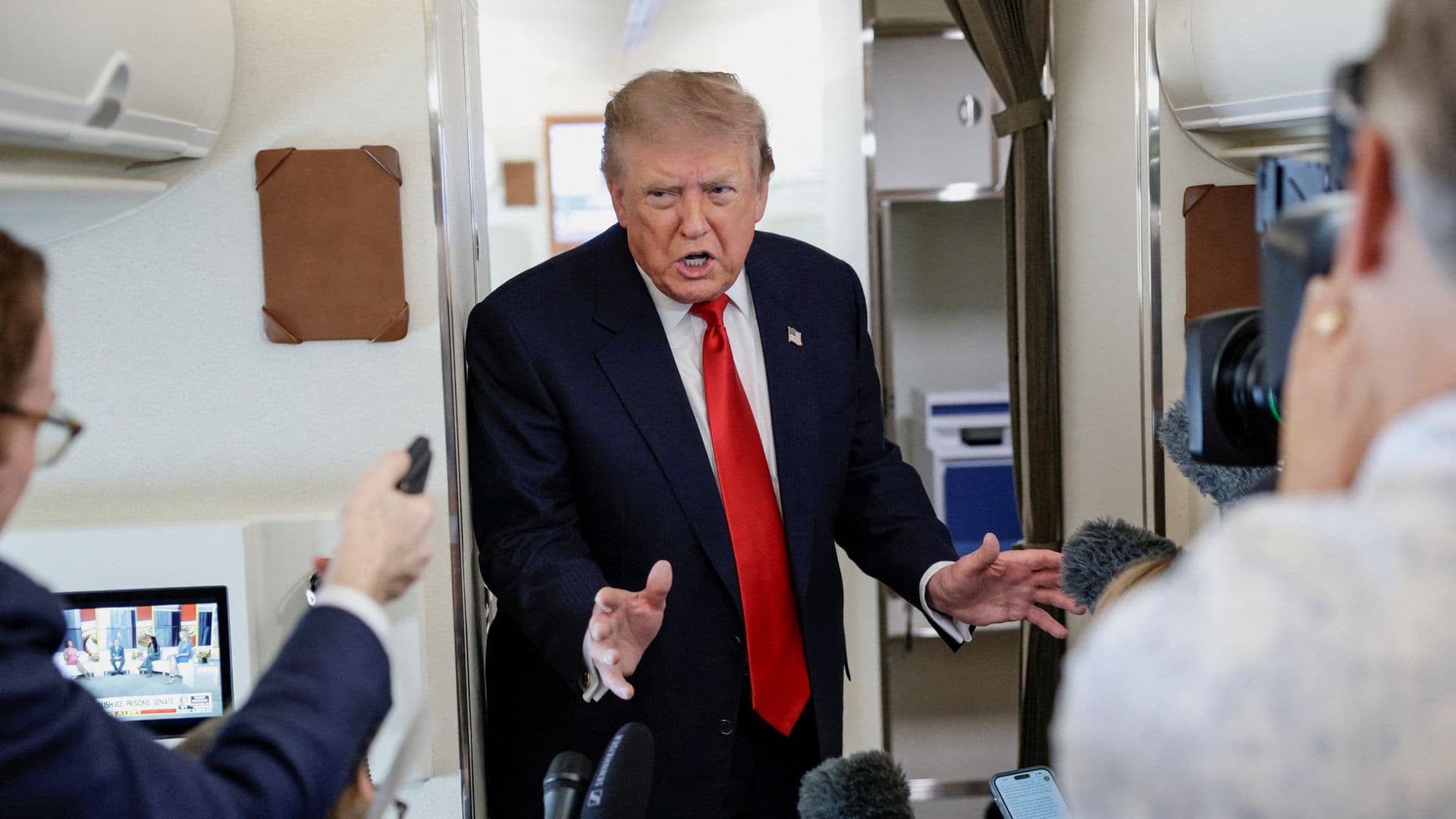 Trump Ordena Detener Bombardeos Contra Irán Para Negociar Acuerdo