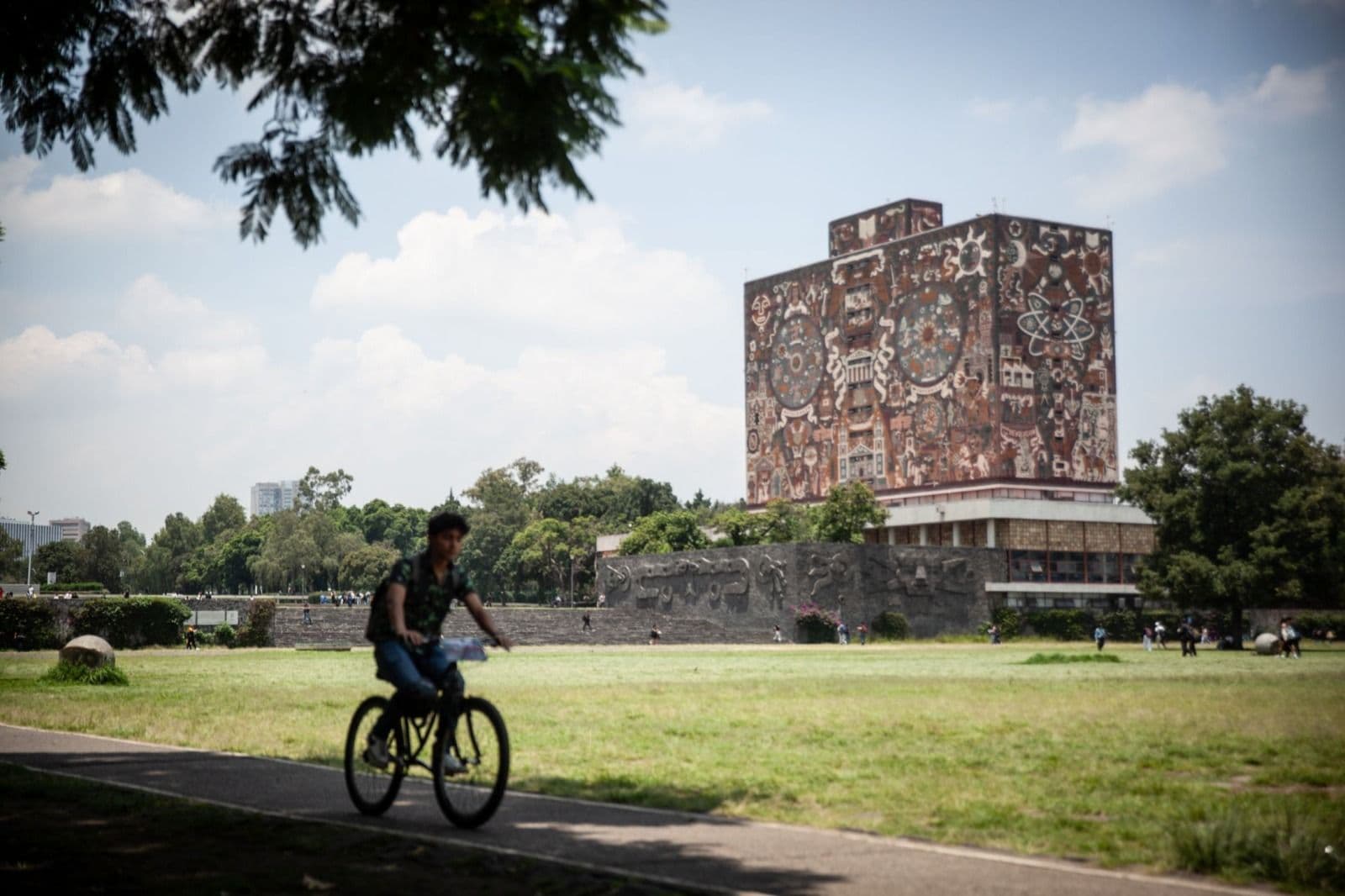 UNAM Suspenden Provisionalmente Inscripciones de Nuevo Ingreso tras Irregularidades en Exámenes