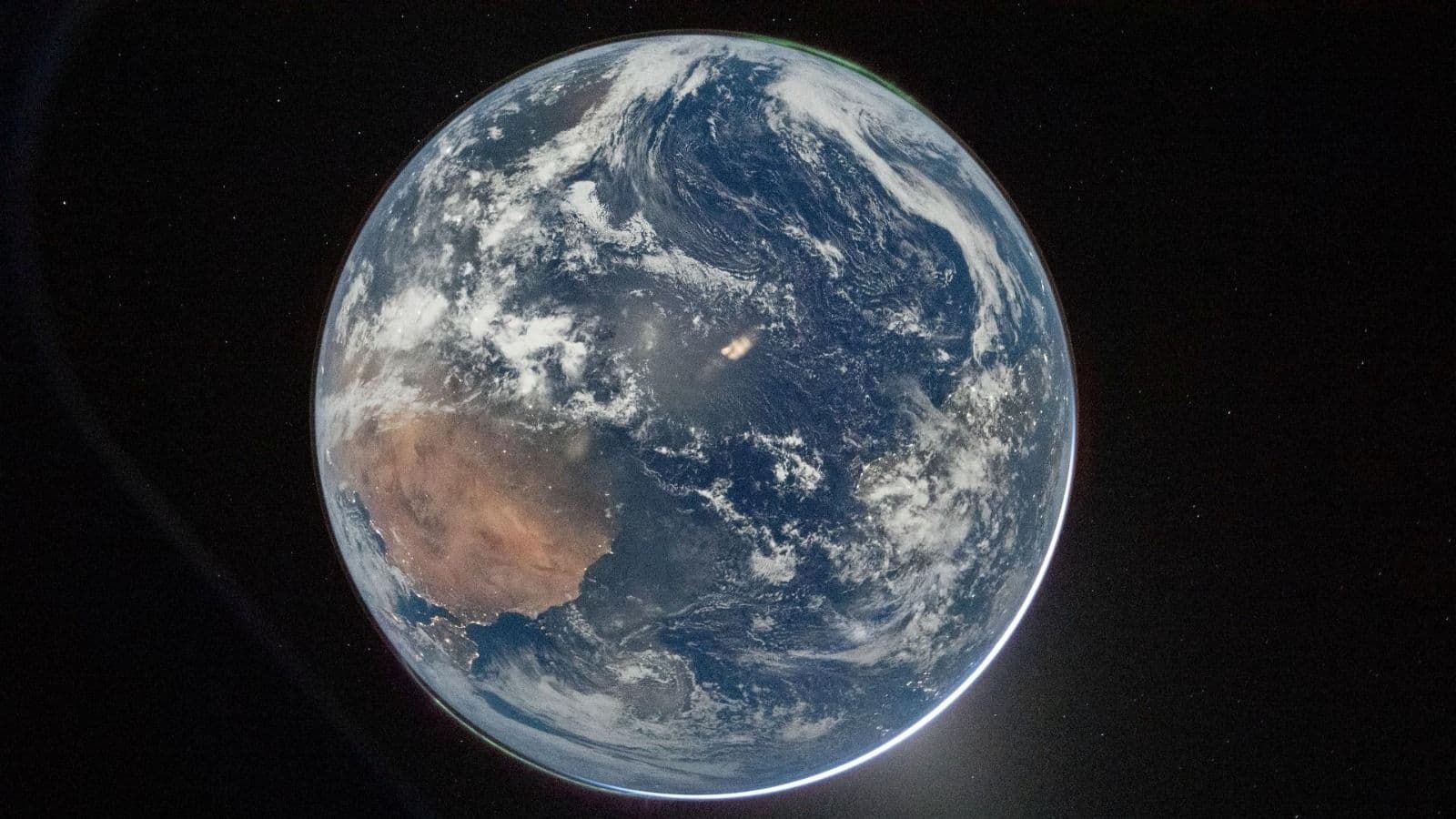 ¿Cómo Descubrimos que la Tierra Era Redonda? Así Puedes Comprobarlo Tú Mismo desde Casa