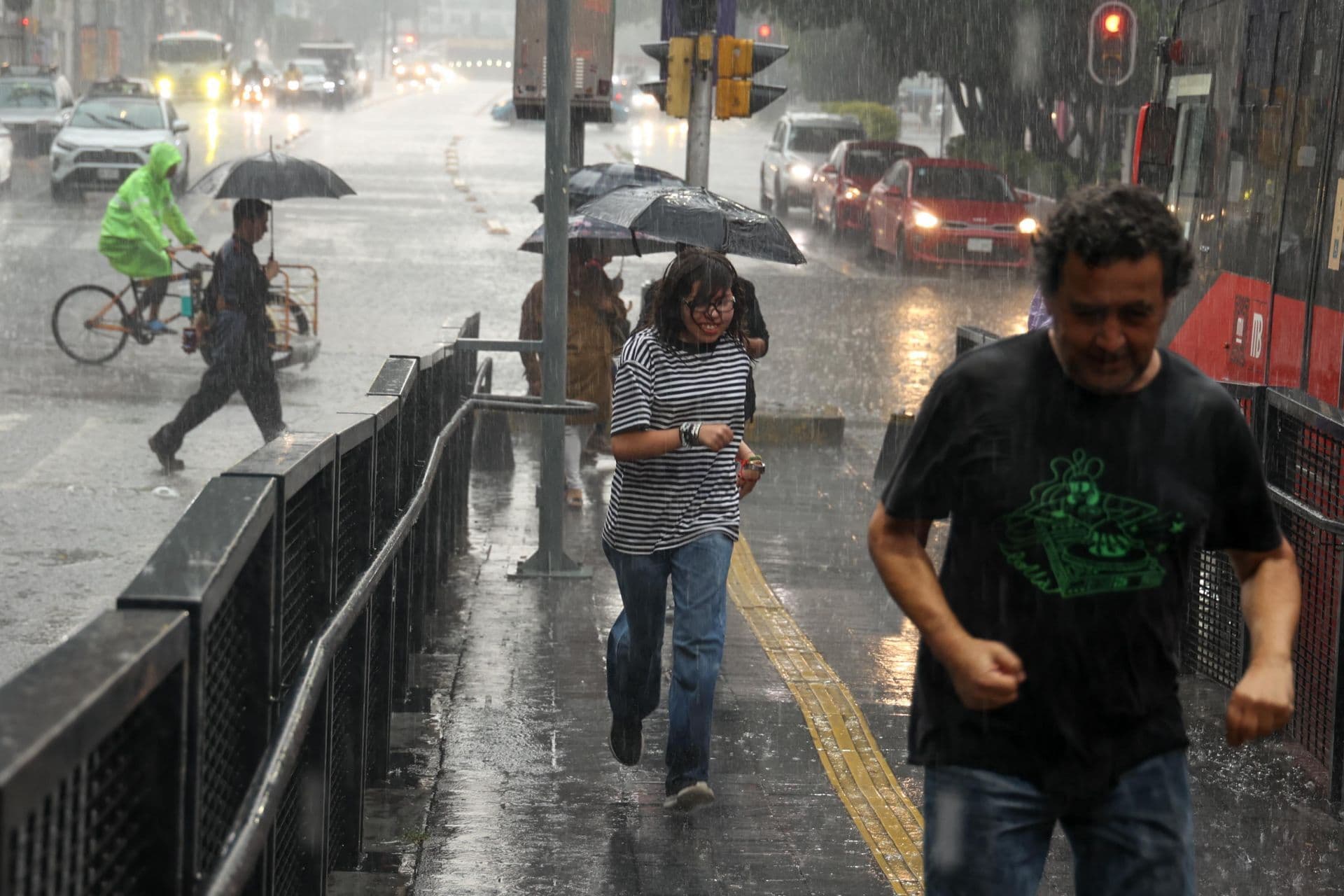 Activan Alerta para Toda la CDMX por Fuertes Lluvias y Granizo
