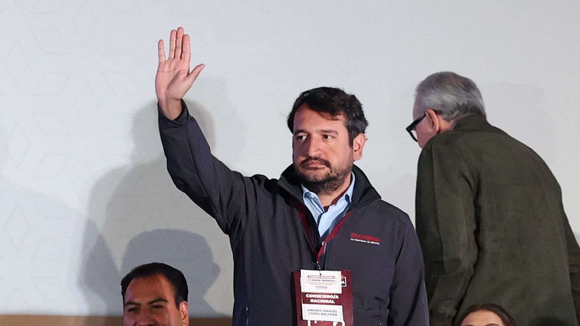 Andrés Manuel López Beltrán Presenta Renuncia a Comité Ejecutivo Nacional de Morena