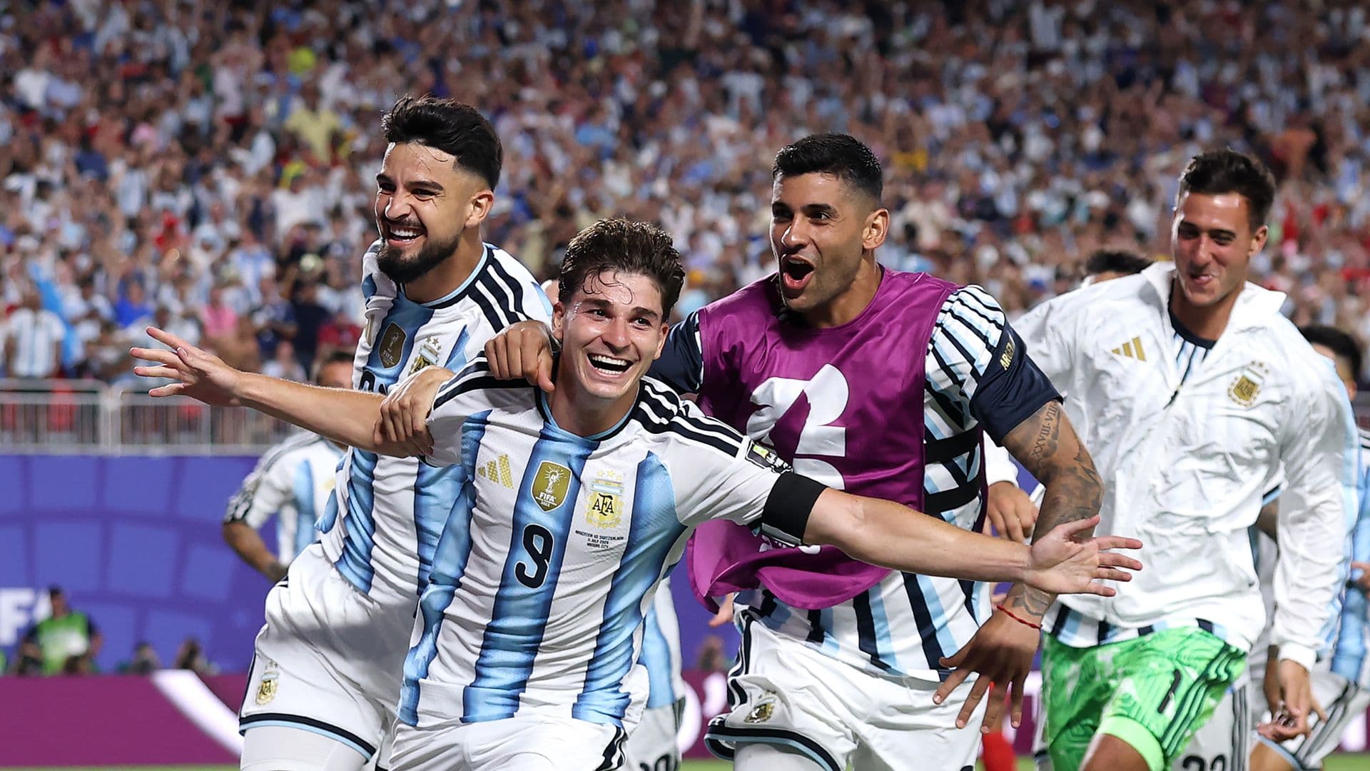 Julián Álvarez celebra un gol en el partido Argentina vs Suiza del Mundial 2026.