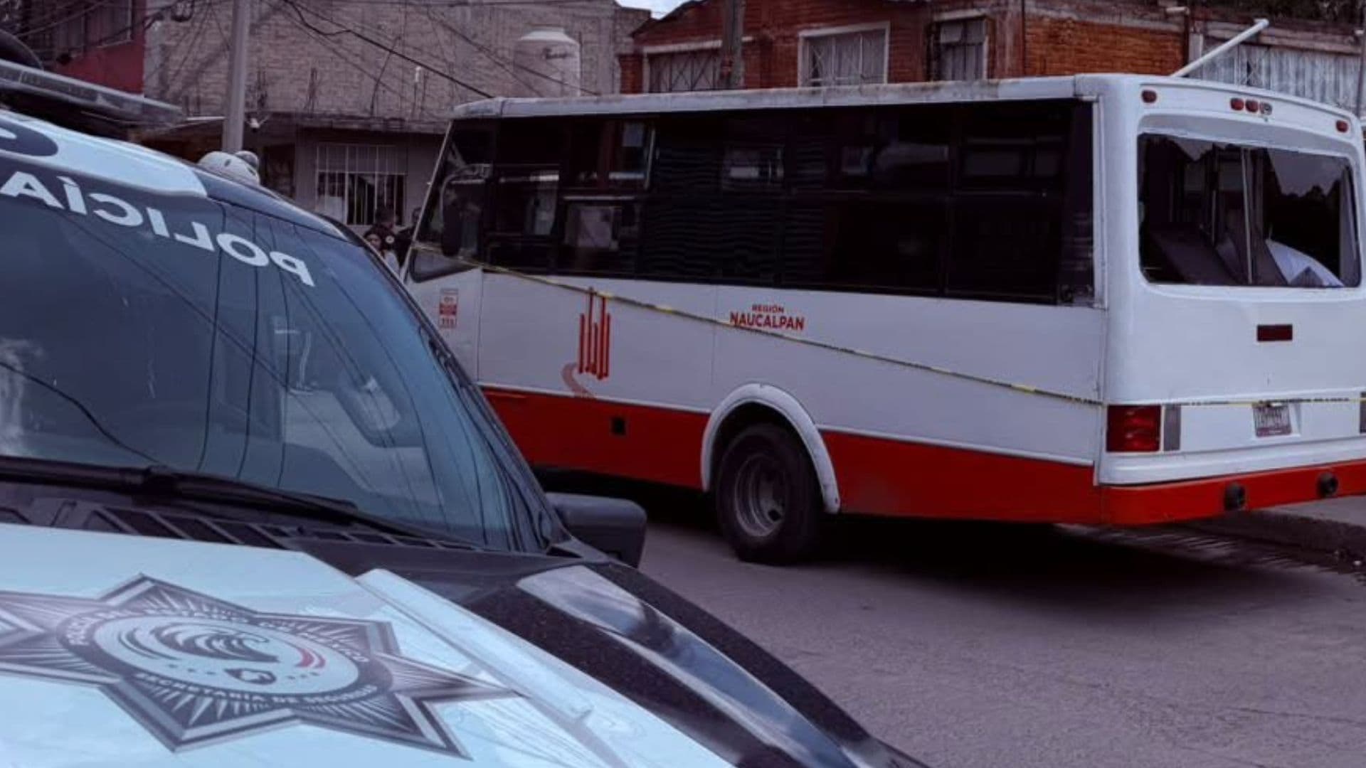 El ataque armado ocurrió al interior de un microbús en la colonia Colinas de San Mateo en Naucalpan, Edomex