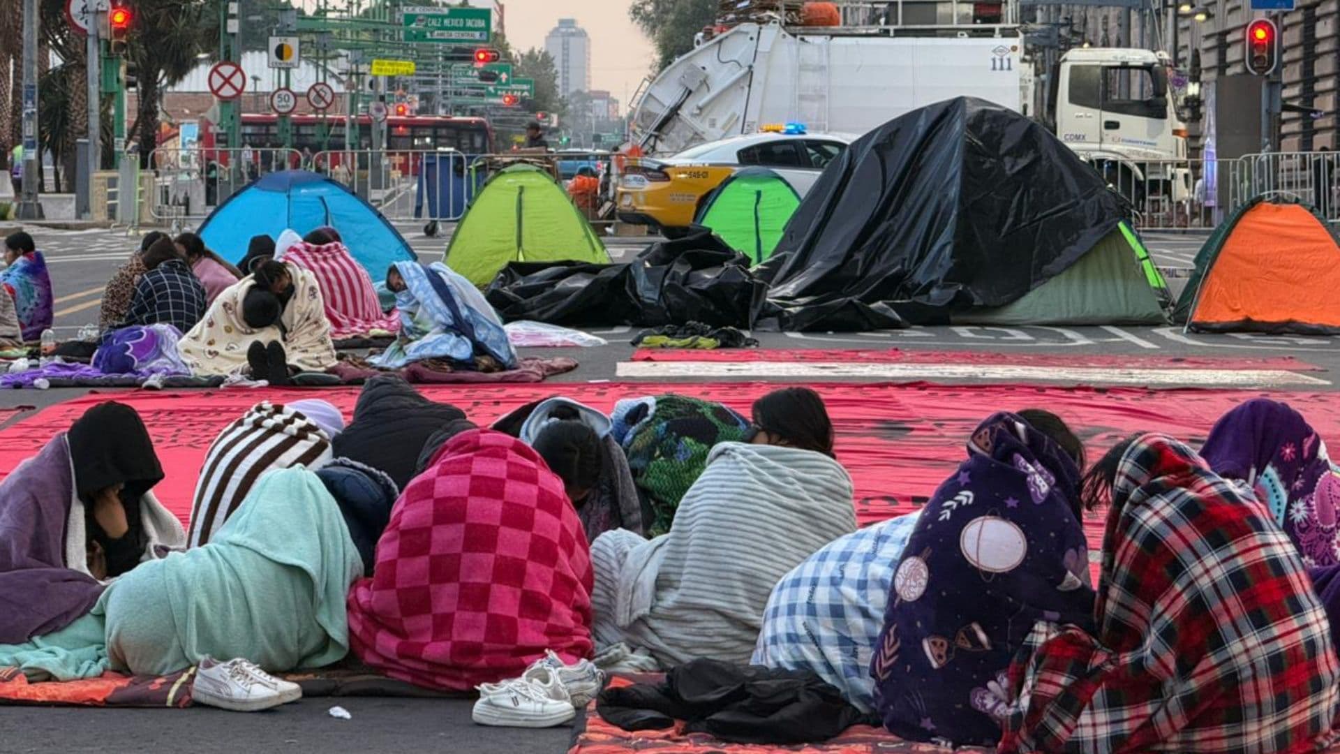 No Hay Paso en Eje Central: Ruta Alterna por Bloqueo de Normalistas en CDMX