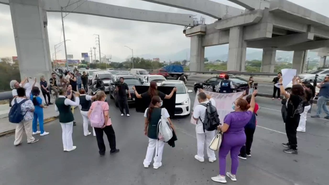 Aeropuerto de Monterrey Advierte por Tráfico ante Manifestaciones del IMSS