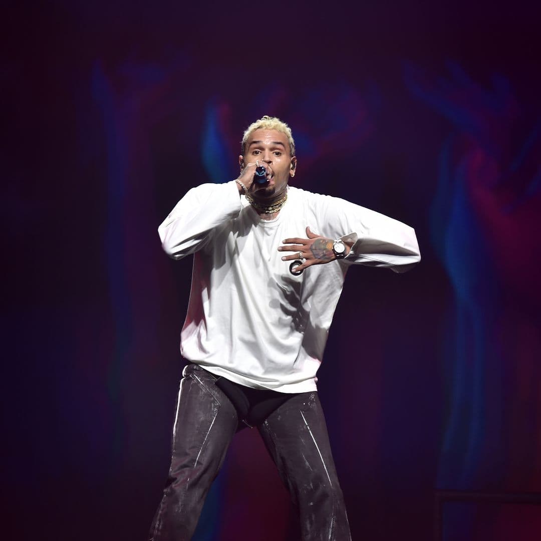 Qué Hizo Chris Brown: Todos los Antecedentes de Violencia del Cantante y Exnovio de Rihanna