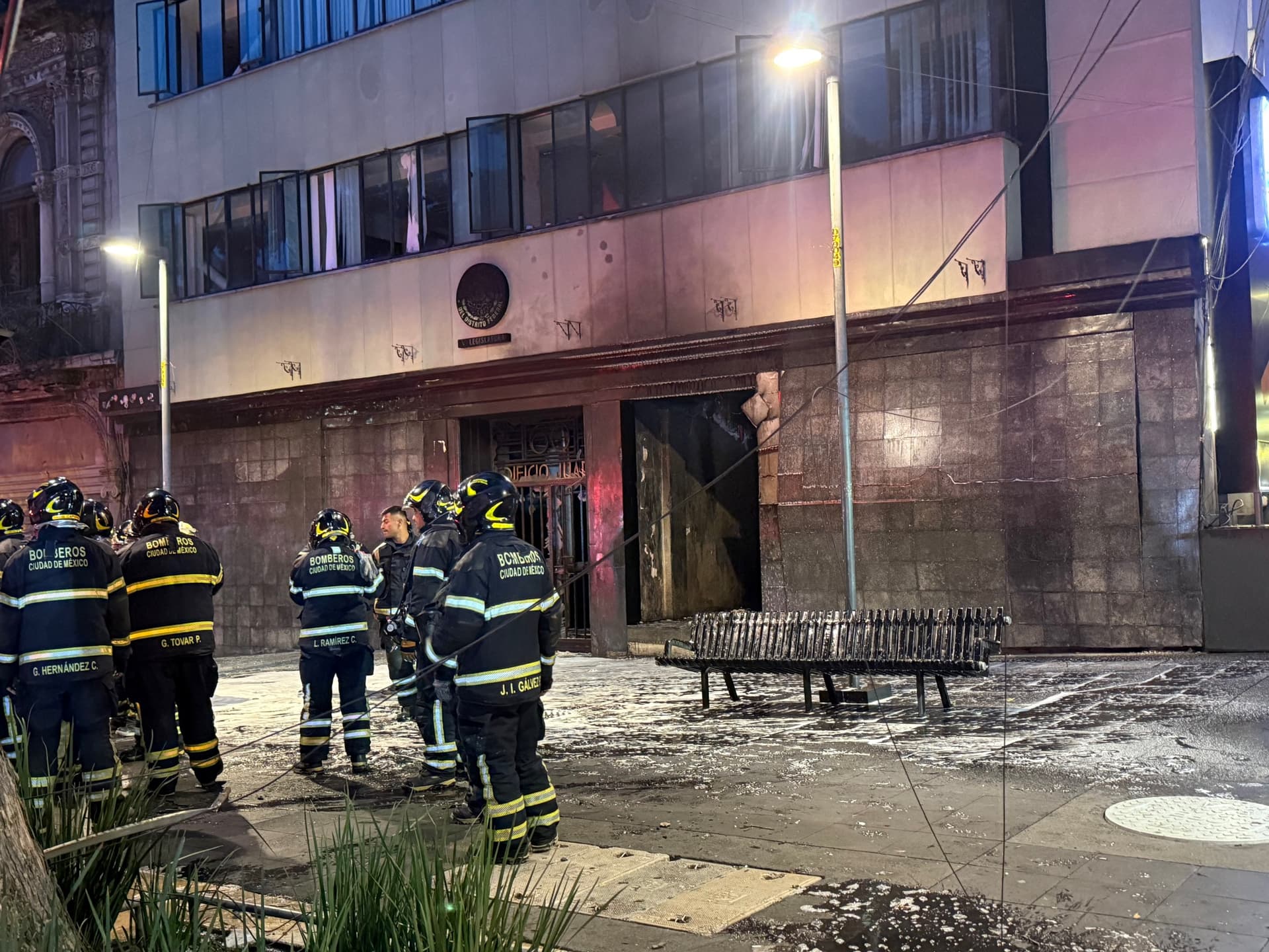 Explosión en Edificio de Avenida Juárez: Atienden Emergencia en el Centro de la CDMX