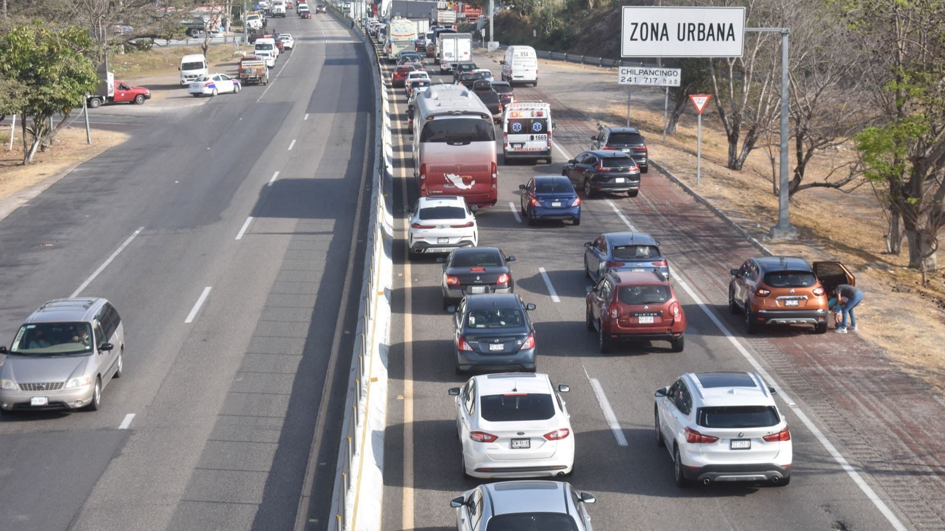 Carreteras Cerradas por Accidentes y Bloqueos, Según Capufe y Guardia Nacional