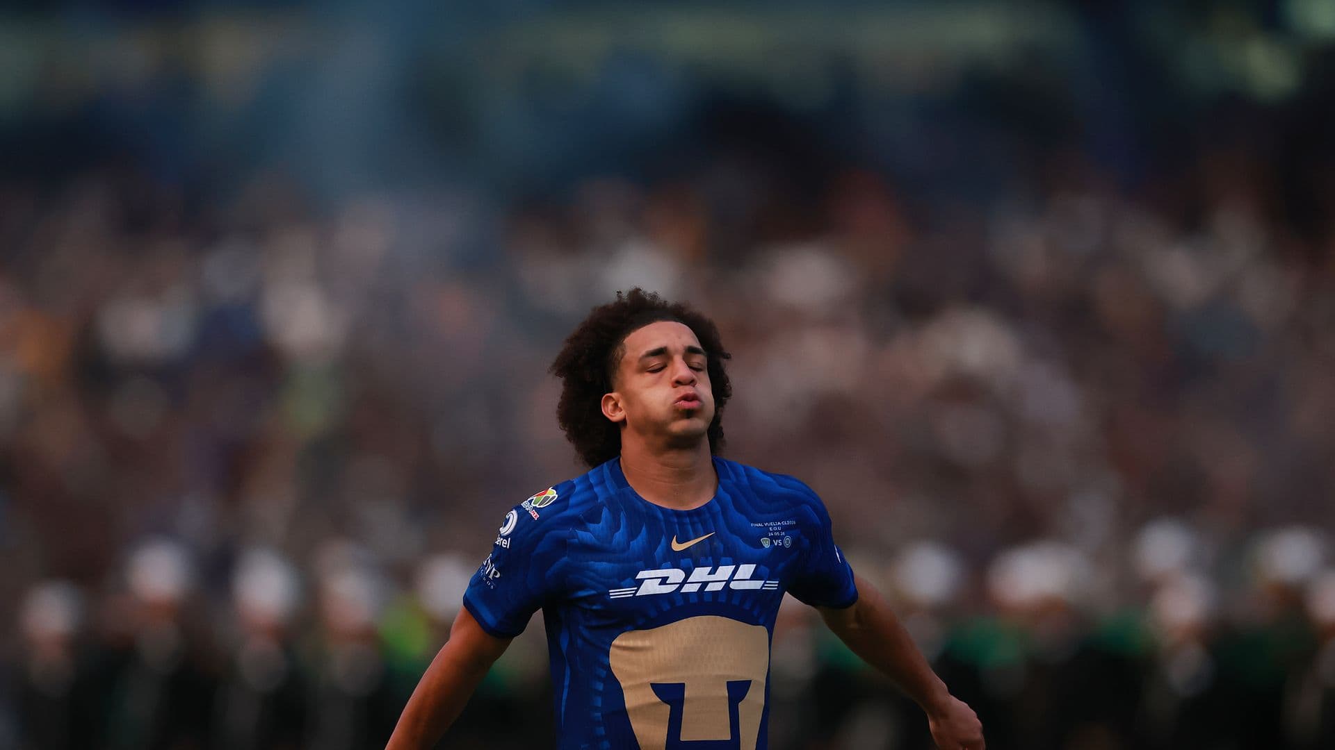 Adalberto Carrasquilla, jugador de Pumas, en un partido de Liga MX