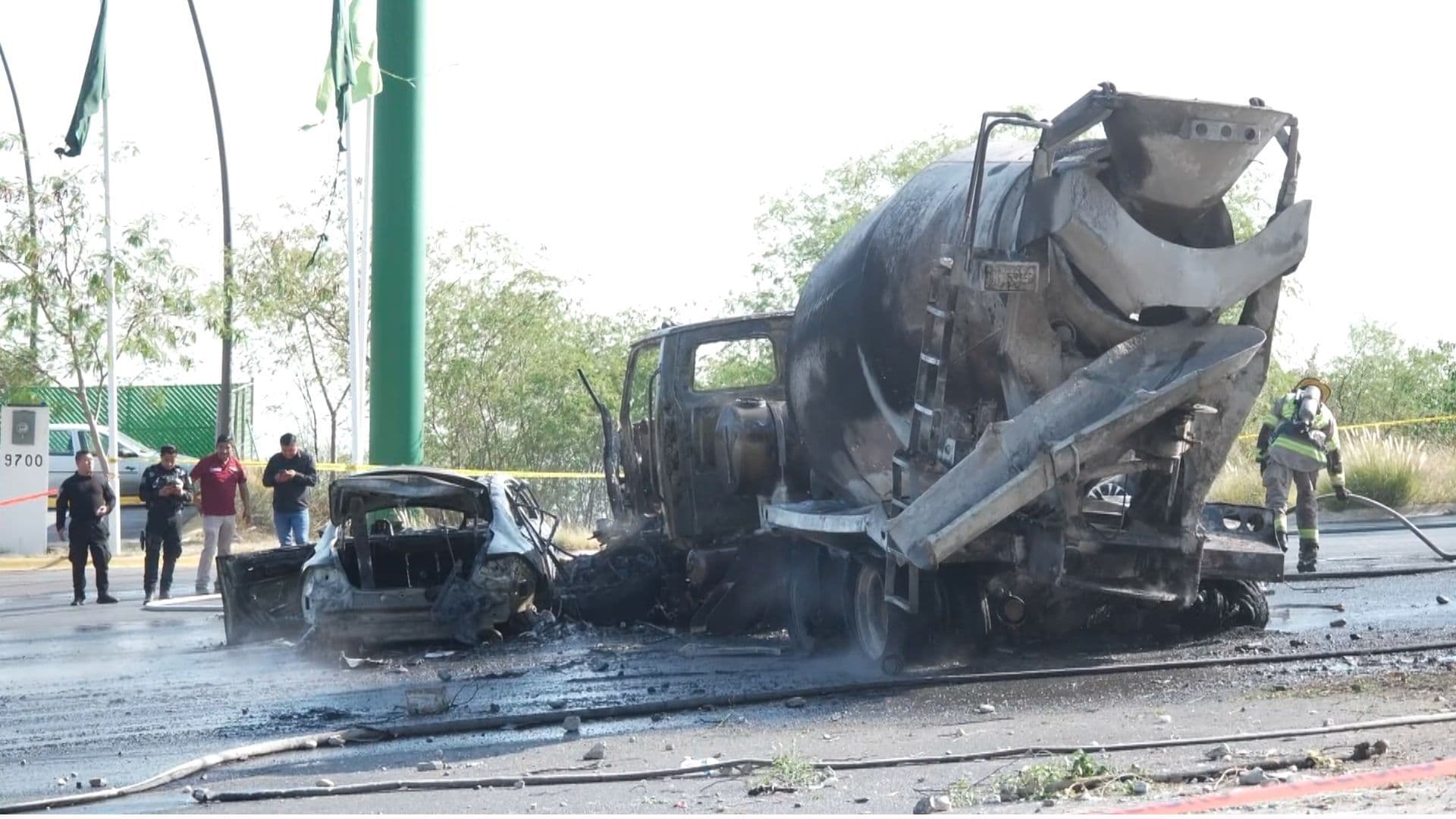 Chofer de Revolvedora Sigue Prófugo tras Choque y Muerte de Menor en Nuevo León