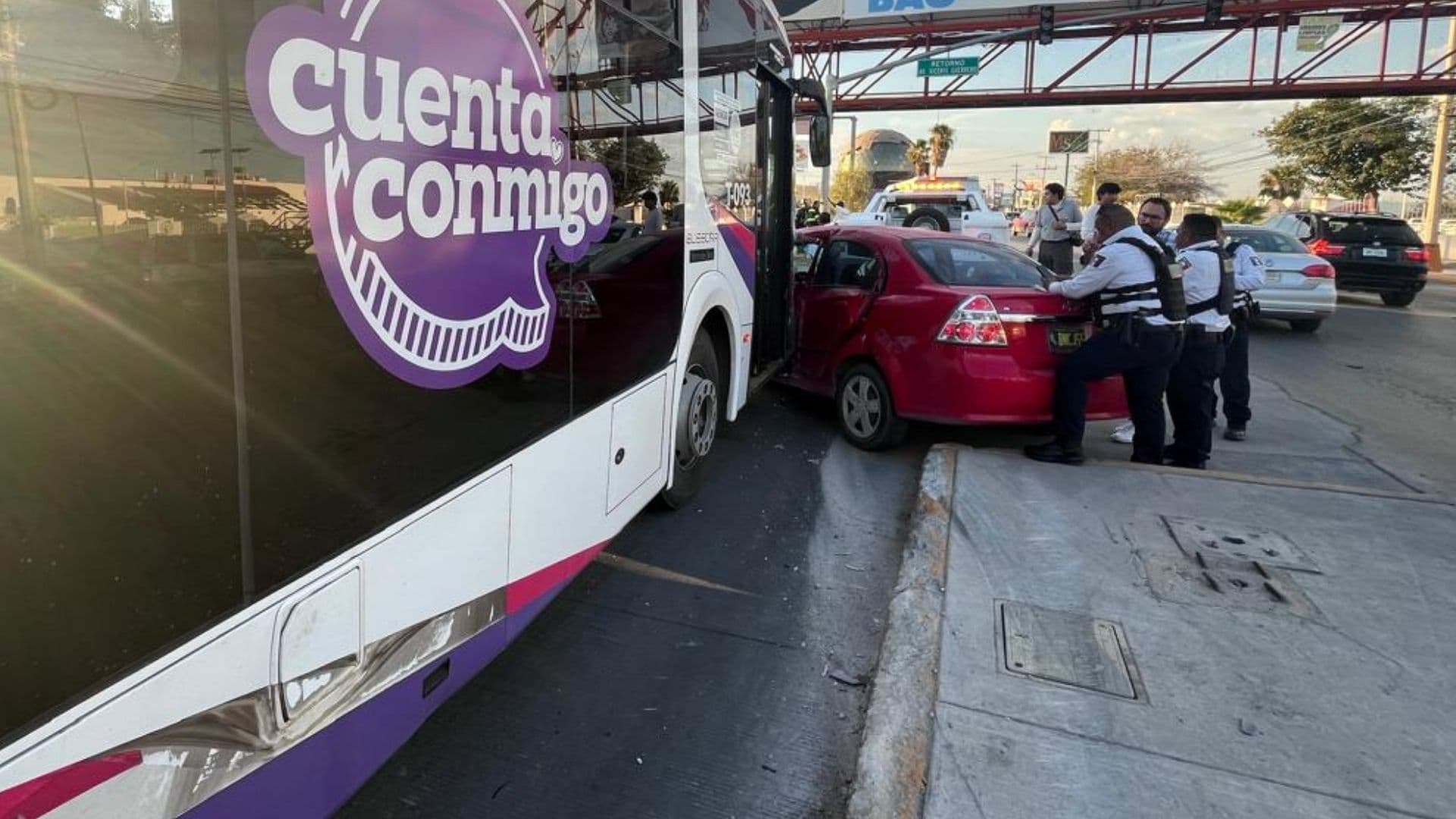 Cinco personas resultaron lesionadas tras un choque