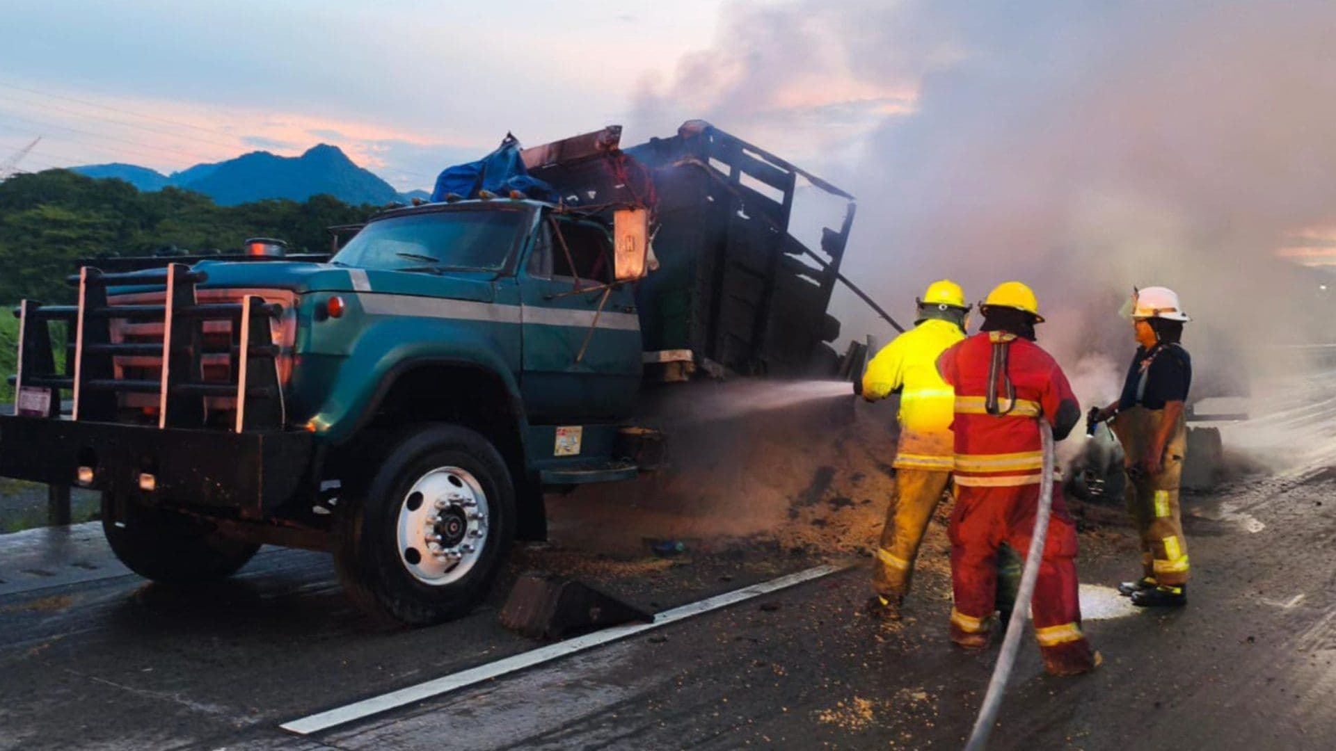 Accidente Paraliza la Autopista México-Veracruz; Hay un Lesionado