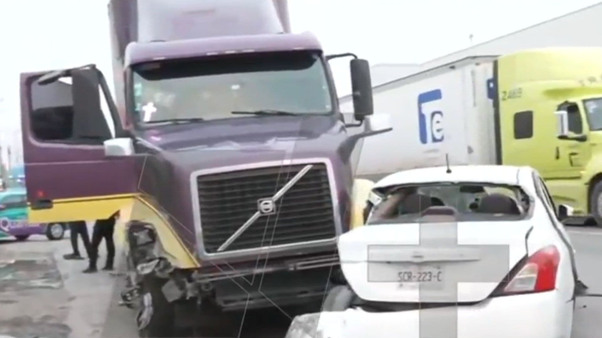 Choque Entre Dos Tráileres y Un Automóvil Deja Seis Lesionados en Apodaca, Nuevo León