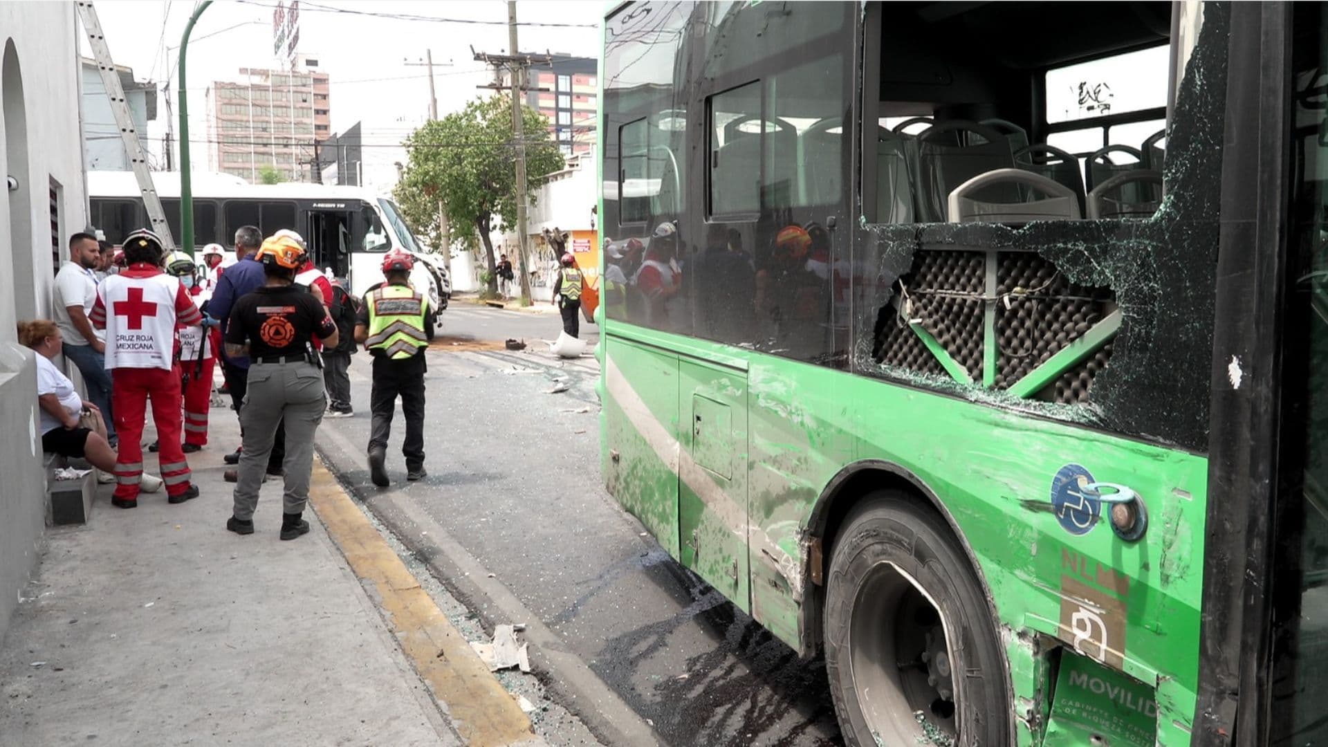 Choque de camiones Centro Monterrey
