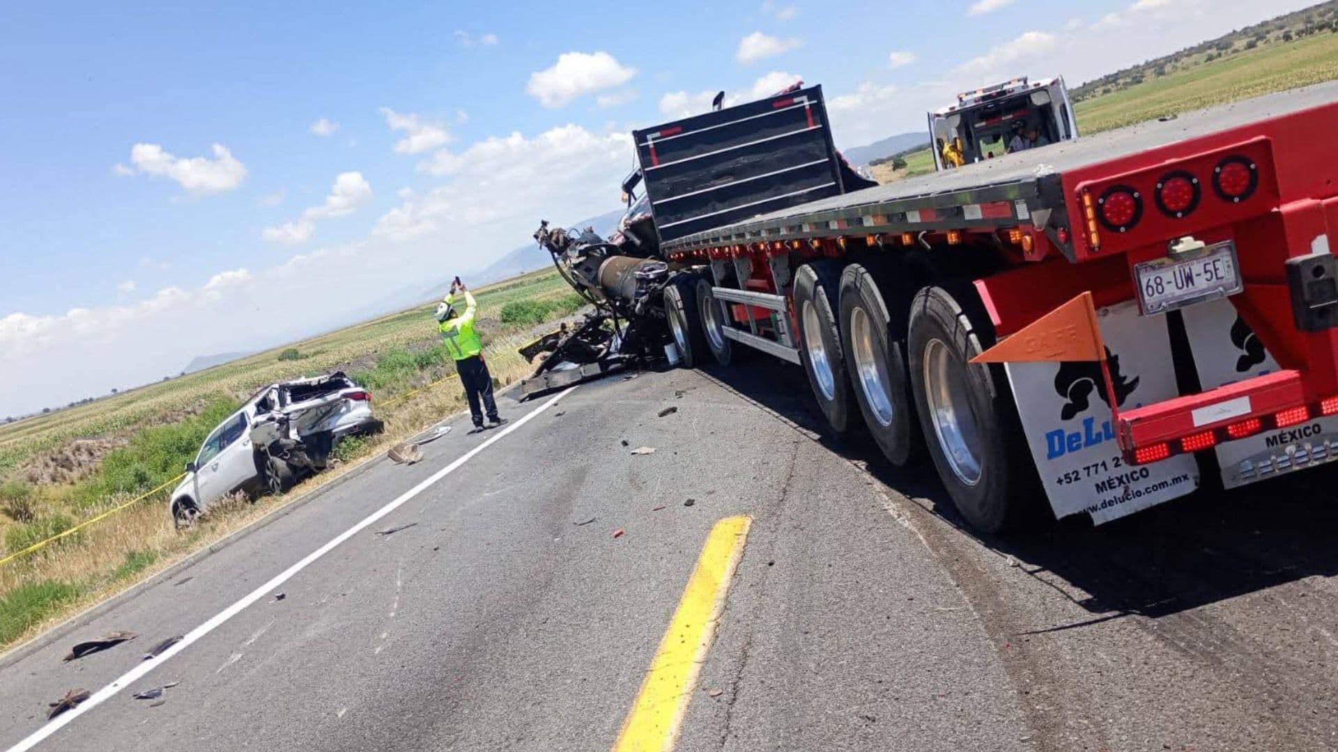 Choque Múltiple Provoca Cierre Total en Carretera Cuacnopalan-Oaxaca; Hay un Muerto