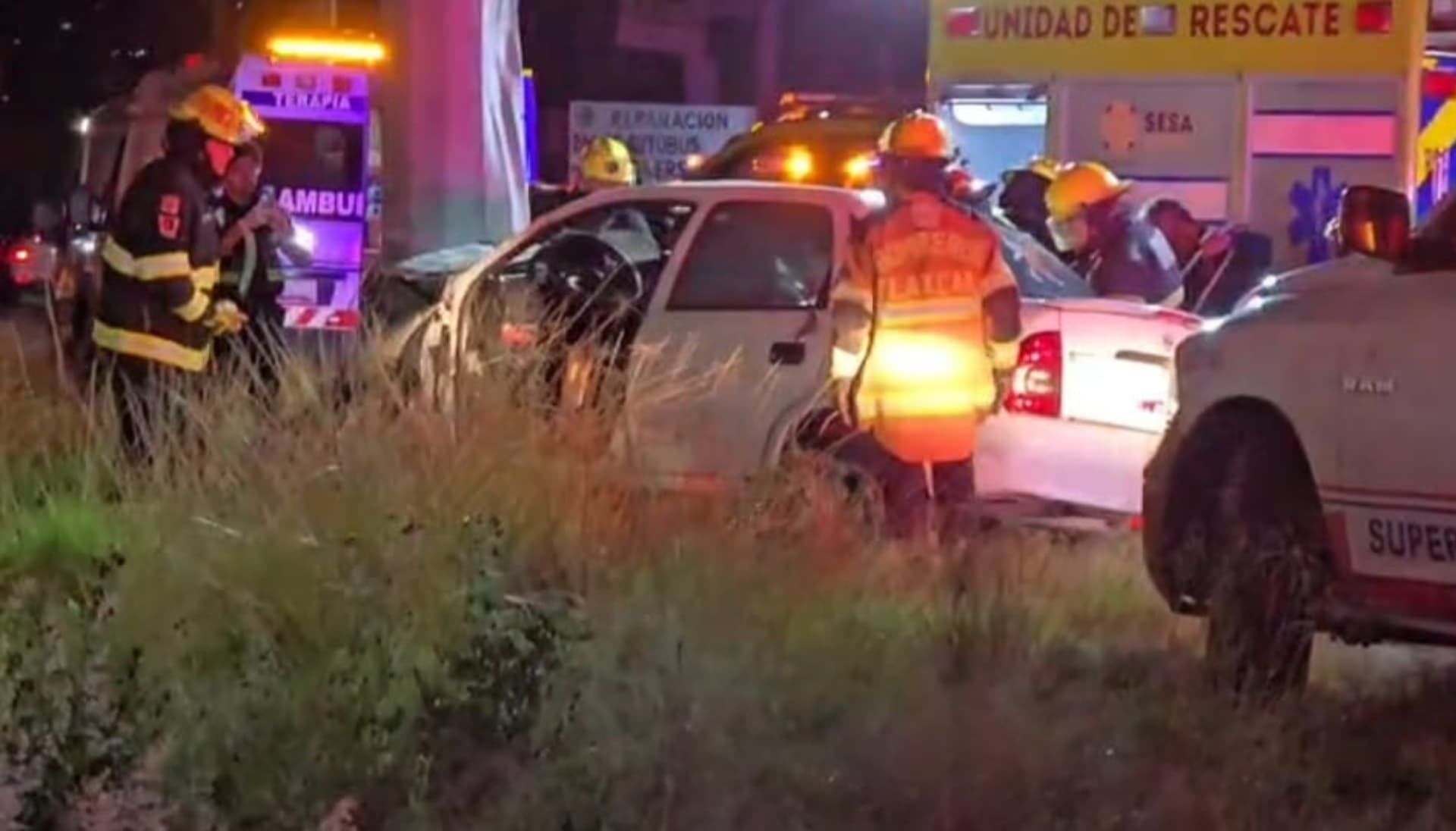 Conductor Muerto Choque Accidente Automóvil Poste Vía Corta Chiautempan Apizaco Tlaxcala