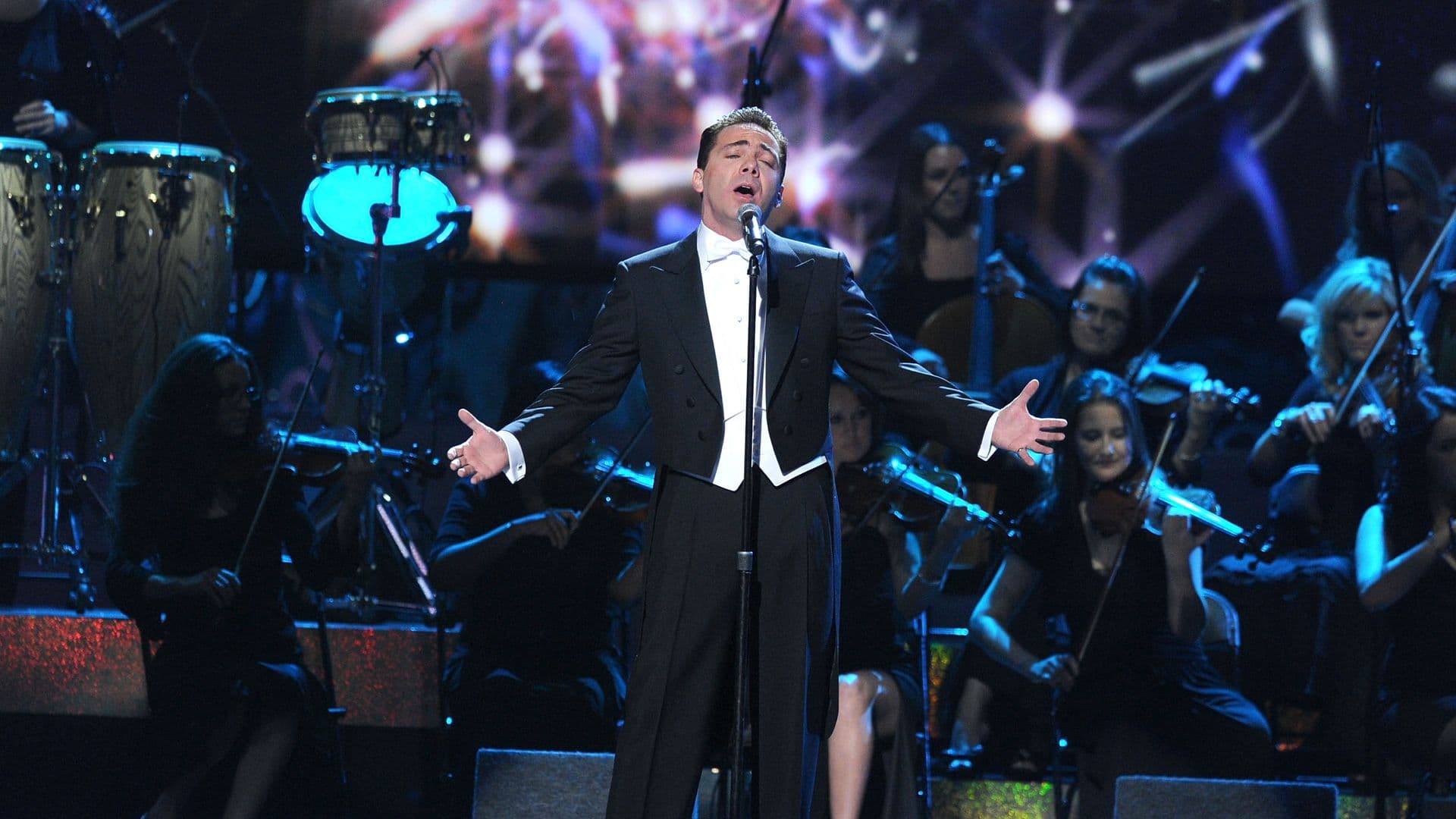 ¿Qué Pasó con Cristian Castro? Reprograma sus Conciertos en el Auditorio Nacional