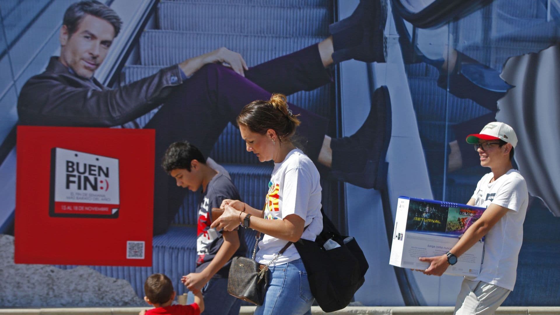 Familia de compras durante ofertas por El Buen Fin 2026