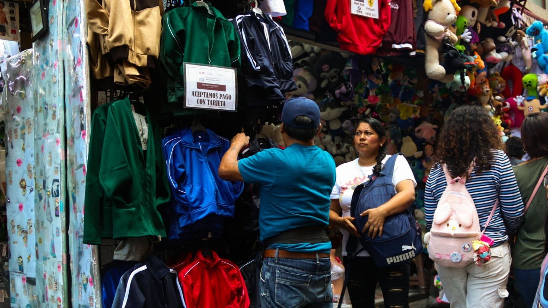 ¿Cuánto Cuesta el Uniforme Escolar 2026? Esto Gastas en un Kit para Hombre y Mujer en CDMX