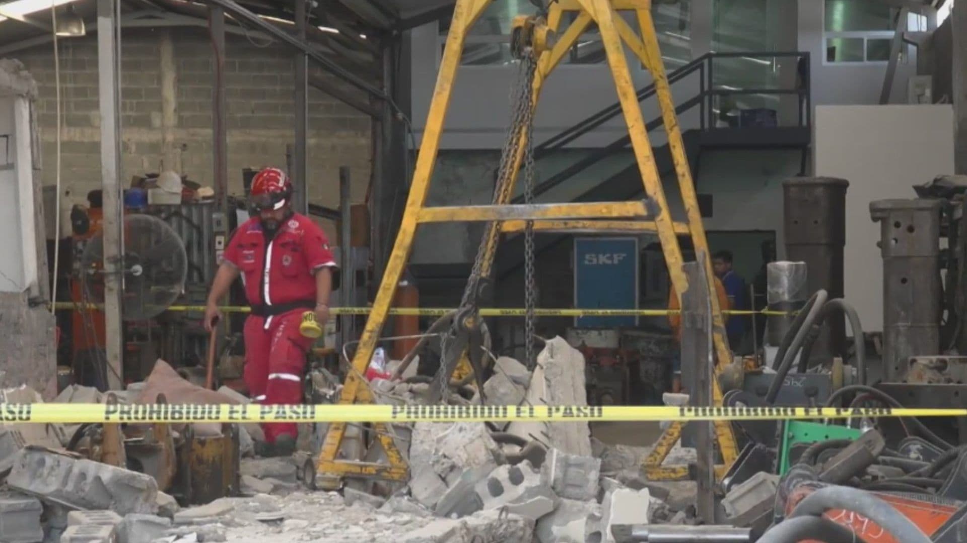 Derrumbe Deja Tres Trabajadores Heridos en Colonia Industrial en Monterrey