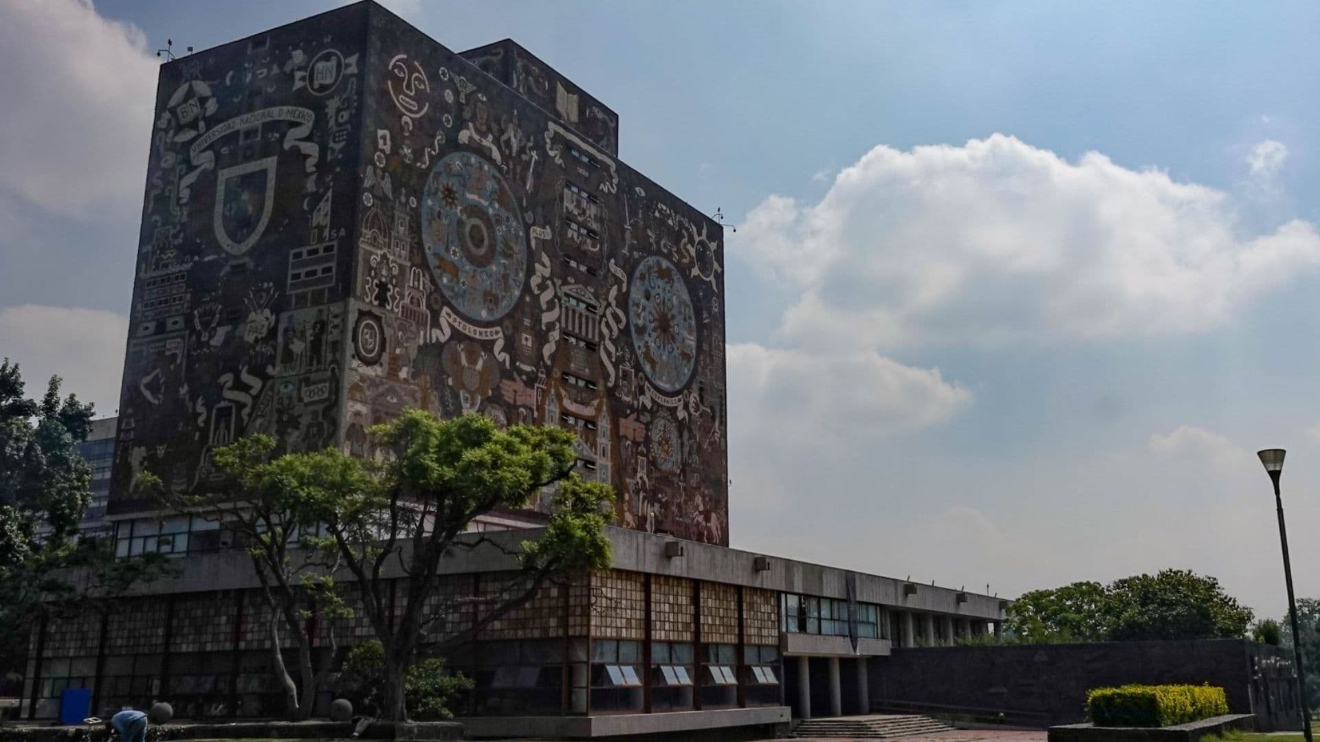Fiscalía CDMX Aprehende a Dos Hombres por Fraude con Examen de Ingreso a la UNAM