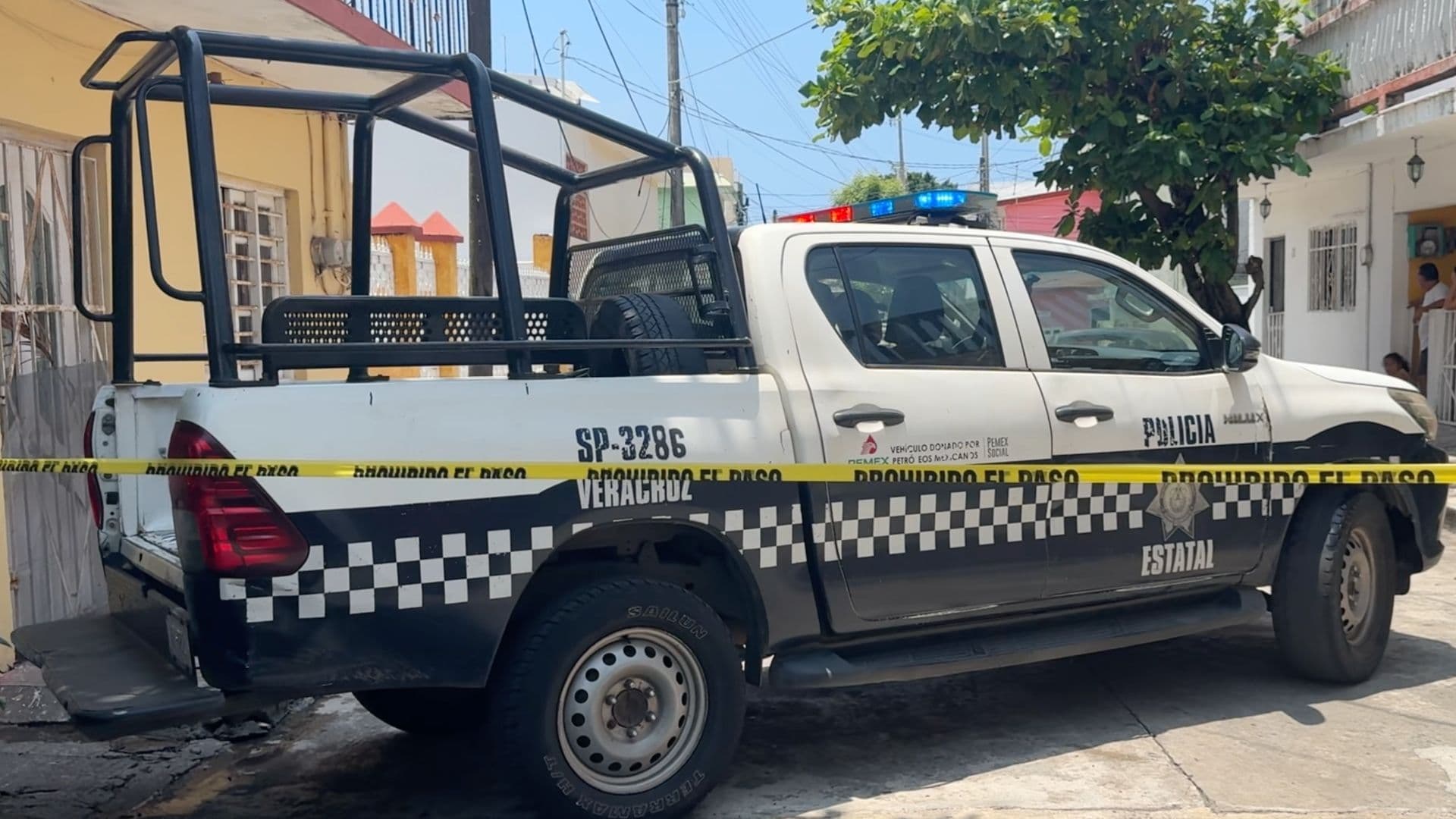 Habitantes de Tuxpan Detienen a Presunto Ladrón en una Tienda de Conveniencia