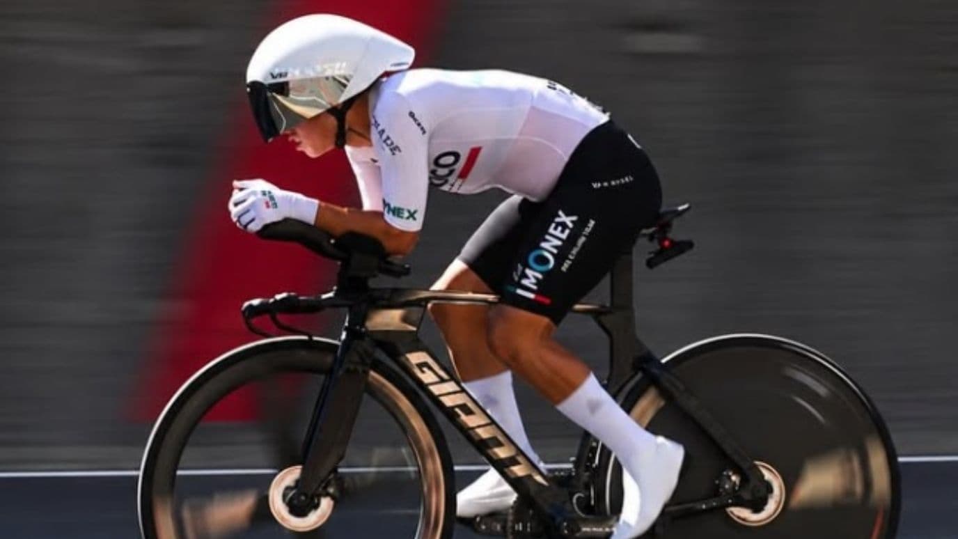 ¿Quién es Emilio Rodríguez, el Compañero Mexicano del Ciclista Isaac del Toro?