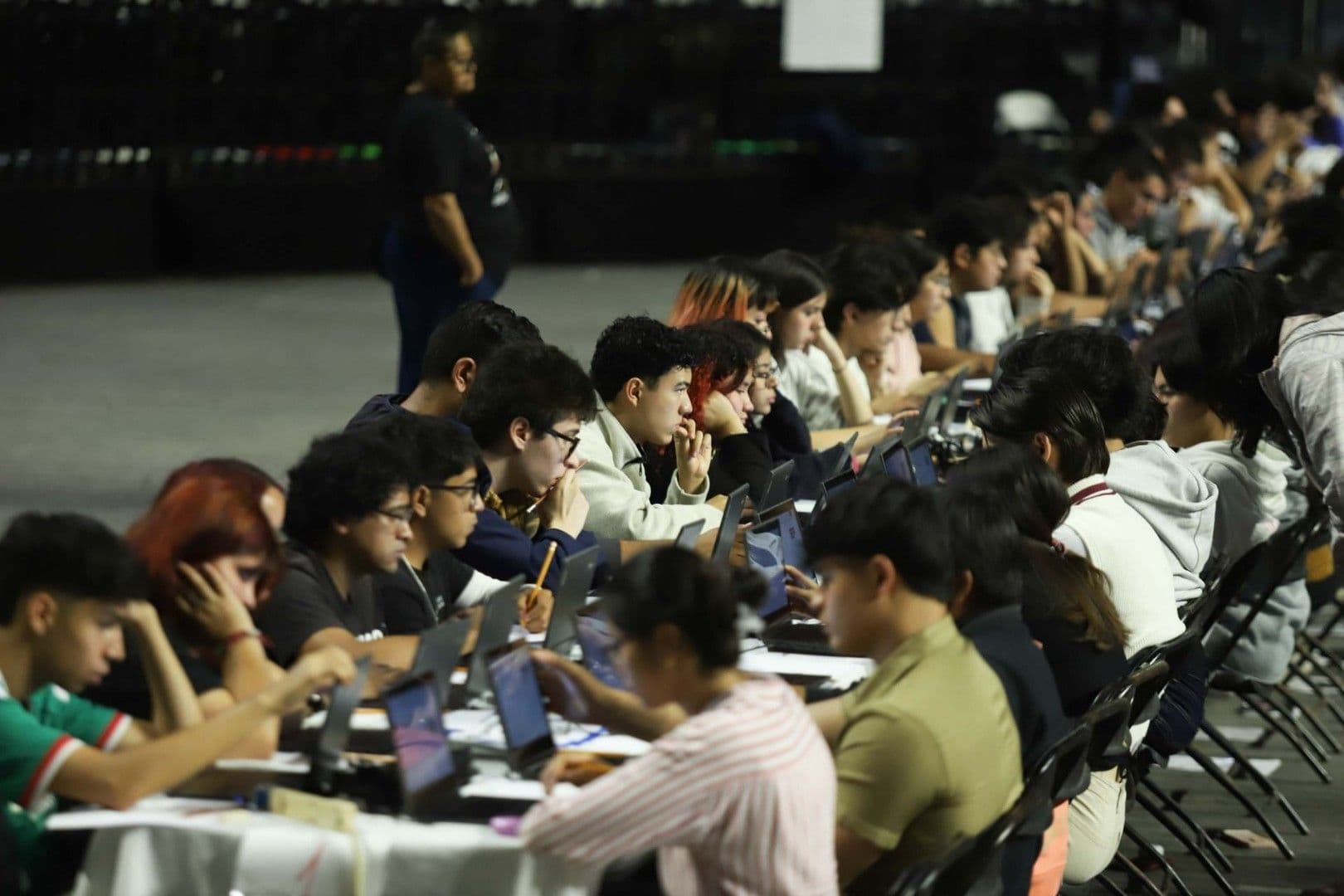Aspirantes a UNAM e IPN Pagan Miles de Pesos por Curso para Examen de Admisión sin Éxito