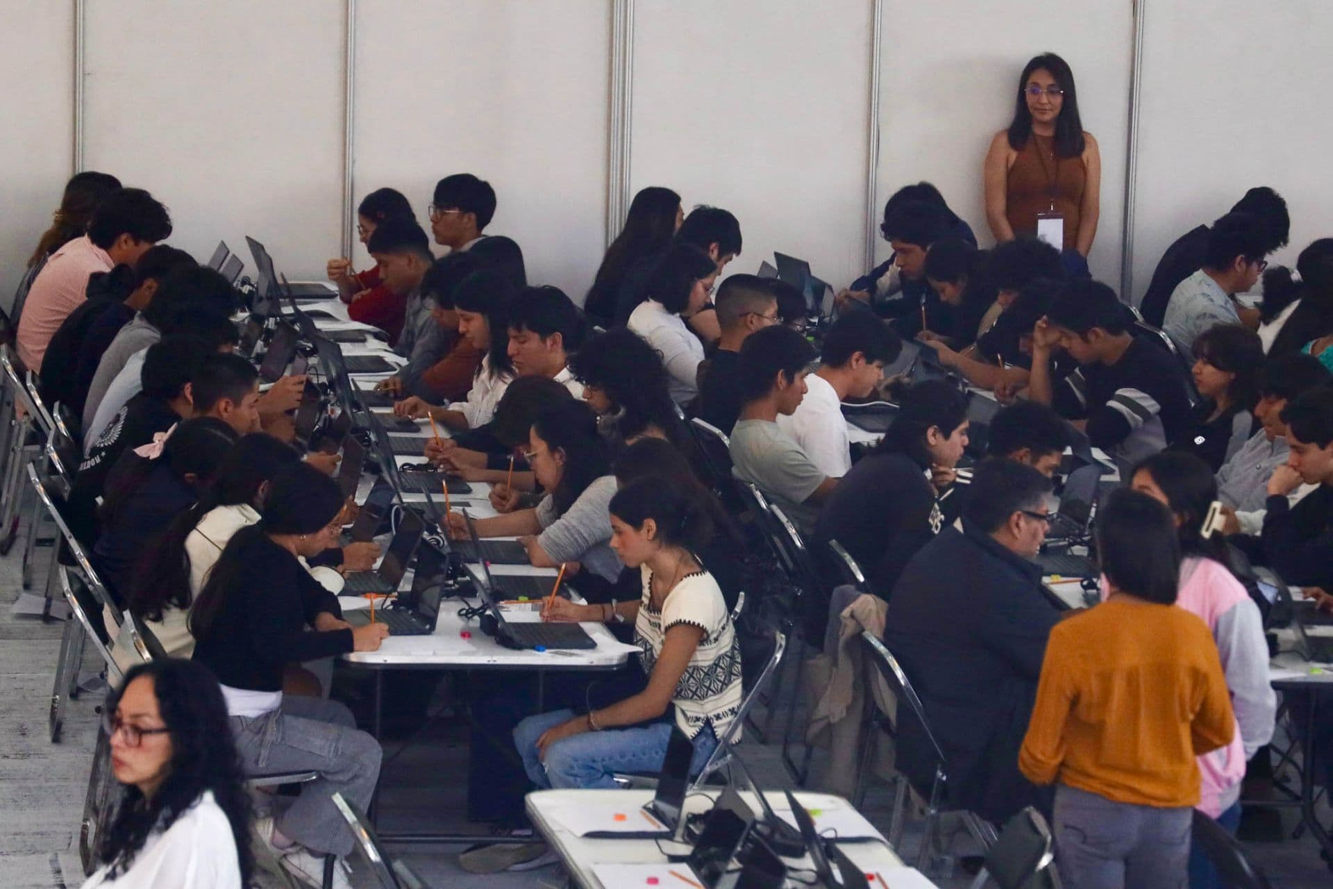 Baja Asistencia a Examen de la UNAM: Revelan Cuántos Aspirantes Fueron a León y Oaxaca