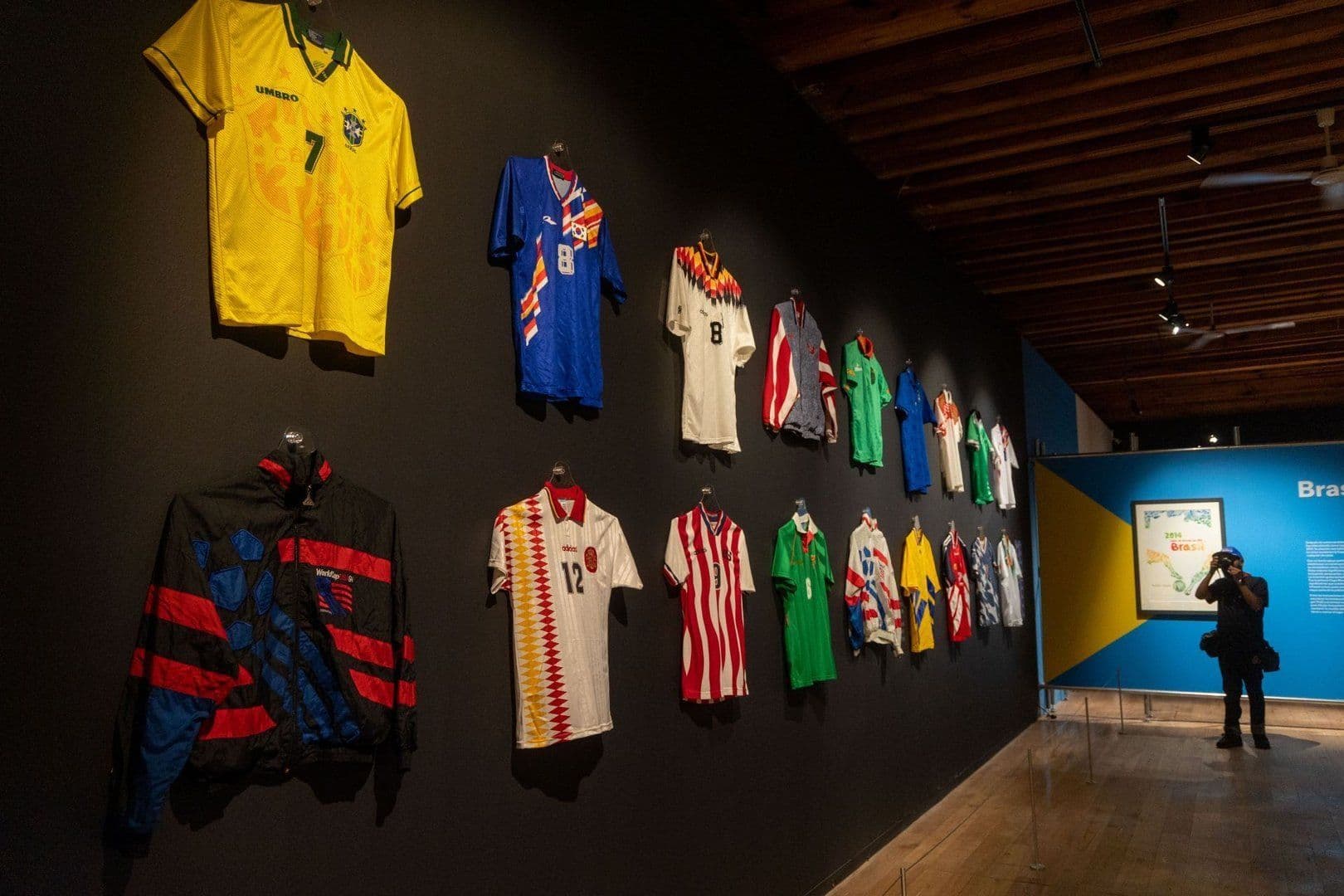 Pelé, Messi, Maradona y Hugo Sánchez: La Exposición de Futbol que Conquista la CDMX