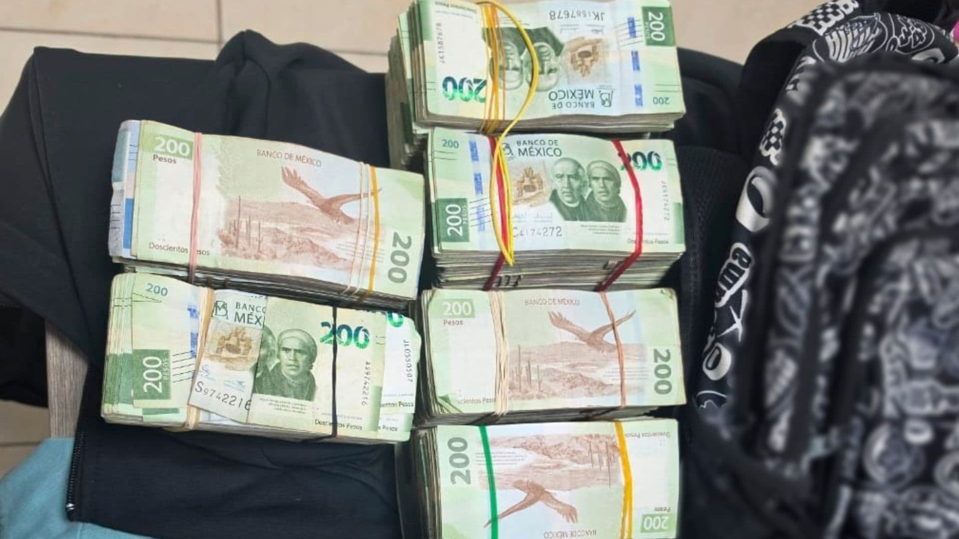 Detienen a Hombre con 500 Mil Pesos en Efectivo en Pleno Festejo Patrio del Zócalo CDMX