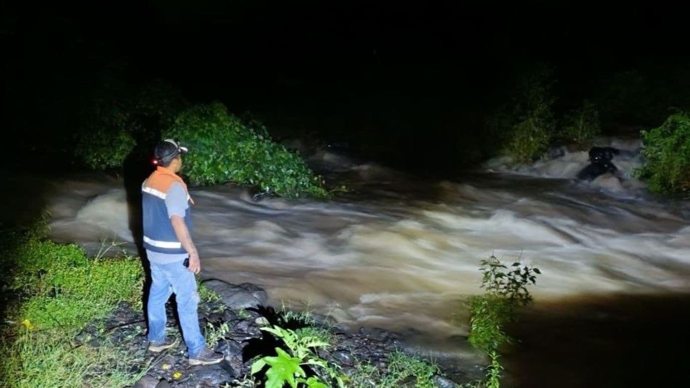 Frente Frío 2 Causa Desbordamiento de Arroyo e Inundaciones al Norte de Veracruz