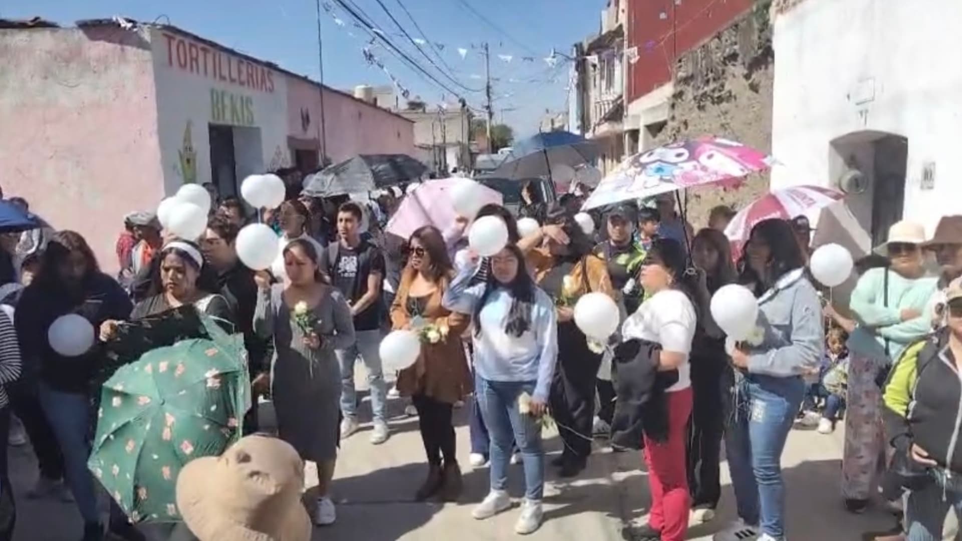Dan Último Adiós a Josué Martínez, Reportero y Maestro Asesinado en Puebla