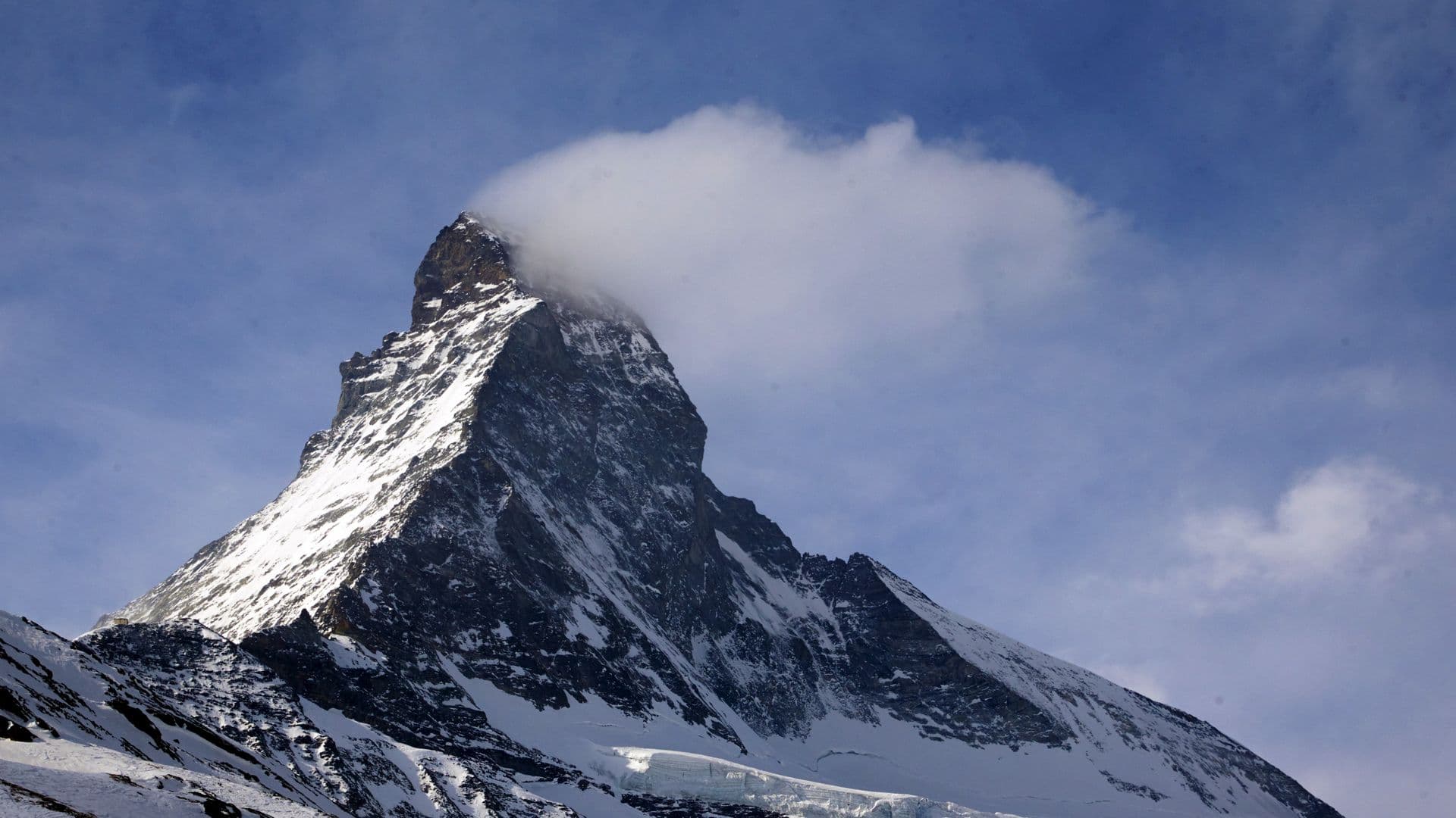 Deshielo en Glaciar Descubre Cuerpos de Alpinistas Desaparecidos Hace Más de 30 Años