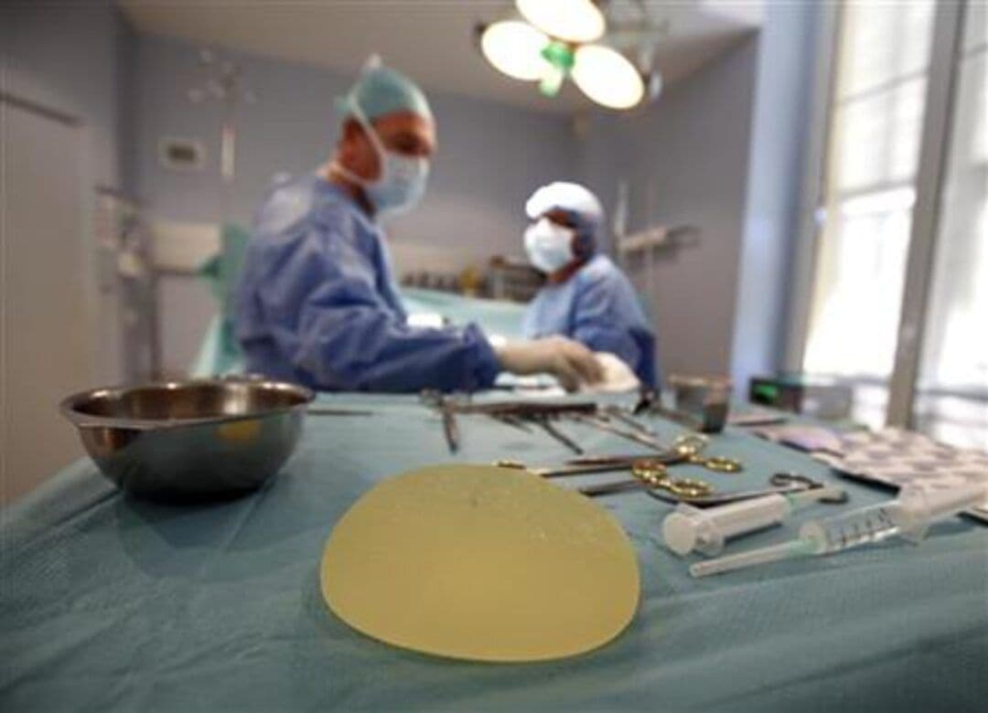 Suben a 146 los Casos Sospechosos de un Raro Cáncer Vinculado a Implantes Mamarios