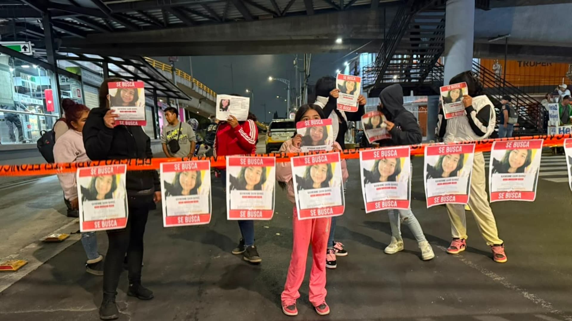 Katherine Saori: Niña Desaparece en Chalco y Familia Recibe Misteriosa Foto; Bloquean Coyoacán