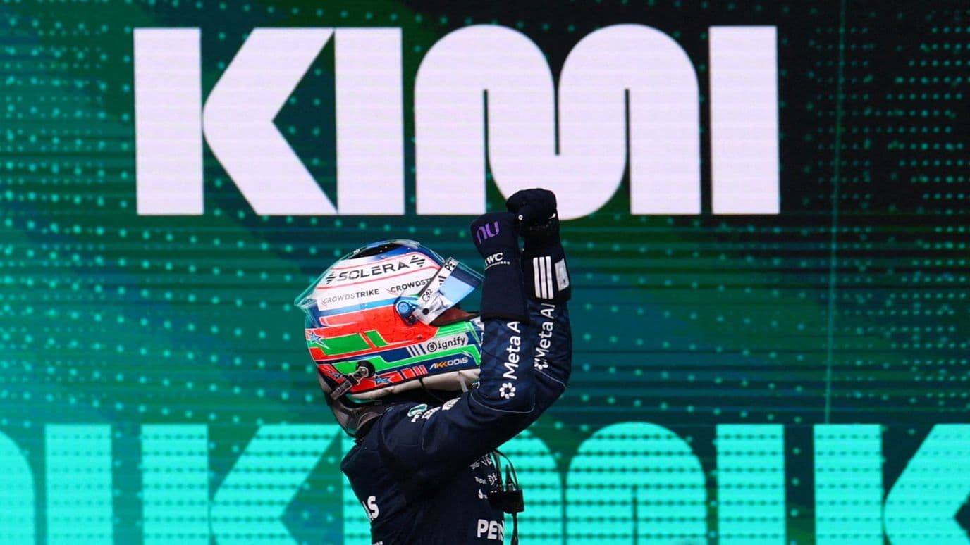 Kimi Antonelli celebra su primer lugar en el Gran Premio de Estados Unidos 2026