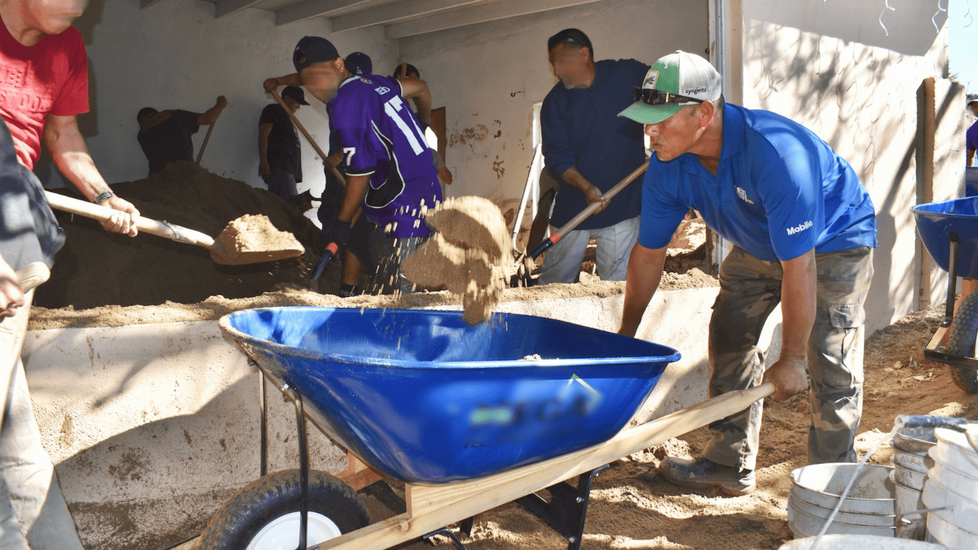 Retiran 800 Toneladas de Tierra de Vivienda Afectada por Tormenta Rachel en Ensenada, BC
