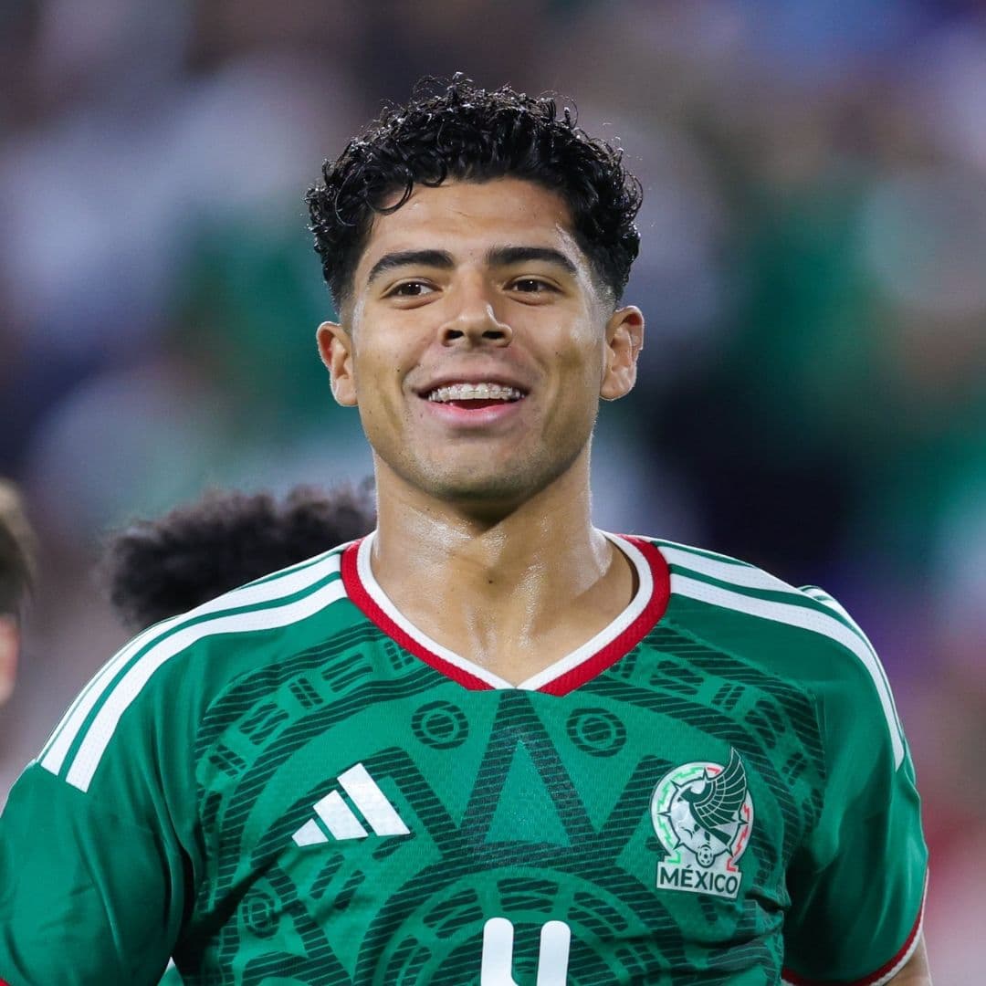 Él Es Víctor 'El Toro' Guzmán, Defensa que Anotó Gol en Partido México vs Perú