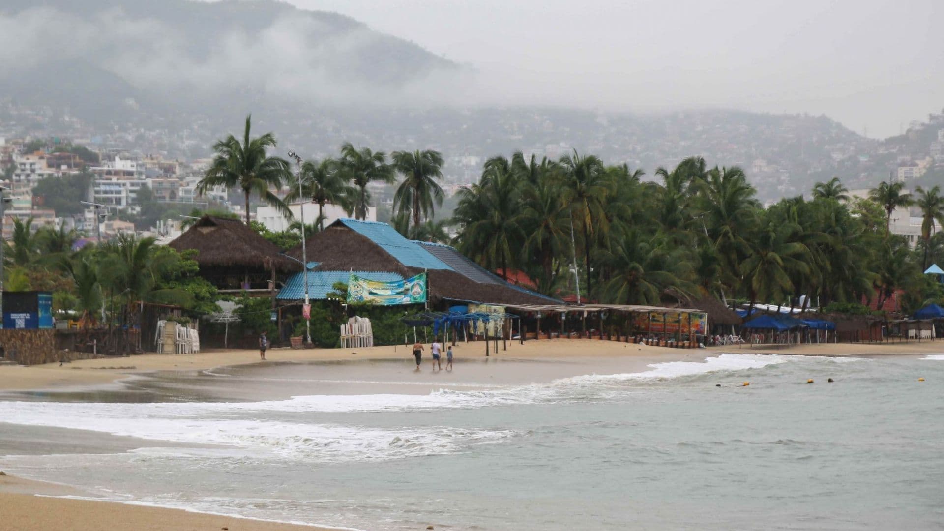 Tormentas Tropicales Boris y Cristina En Vivo Hoy: Alerta Roja y Cancelación de Vuelos