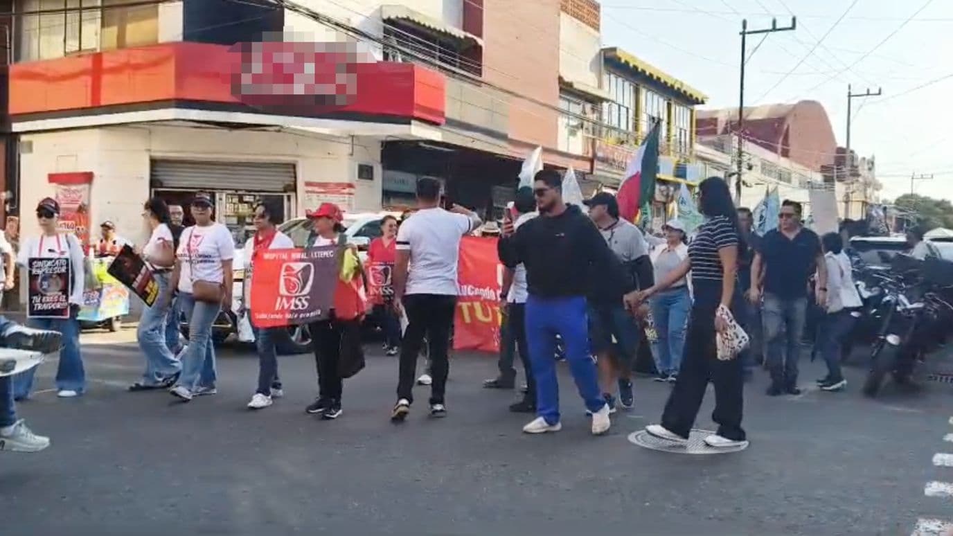 Trabajadores del IMSS en Puebla se Suman a la Cuarta Marcha Nacional Pacífica