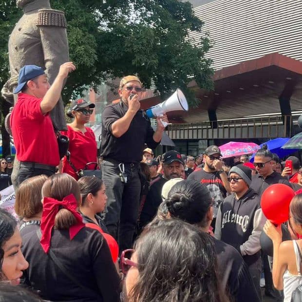 Empleados de Salud Marchan para Exigir Mejores Condiciones Laborales en Xalapa