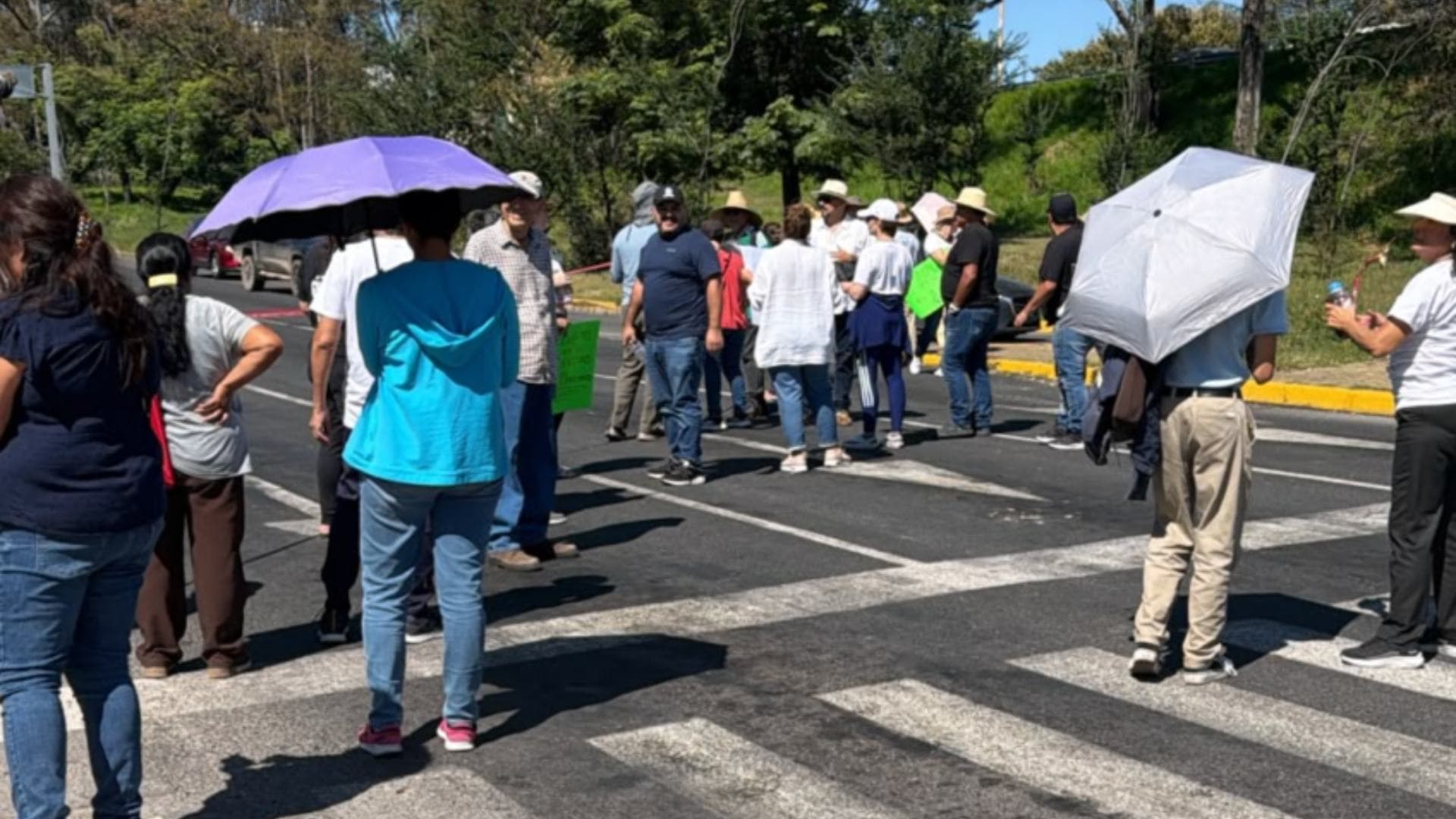 Manifestación para exigir agua limpia.