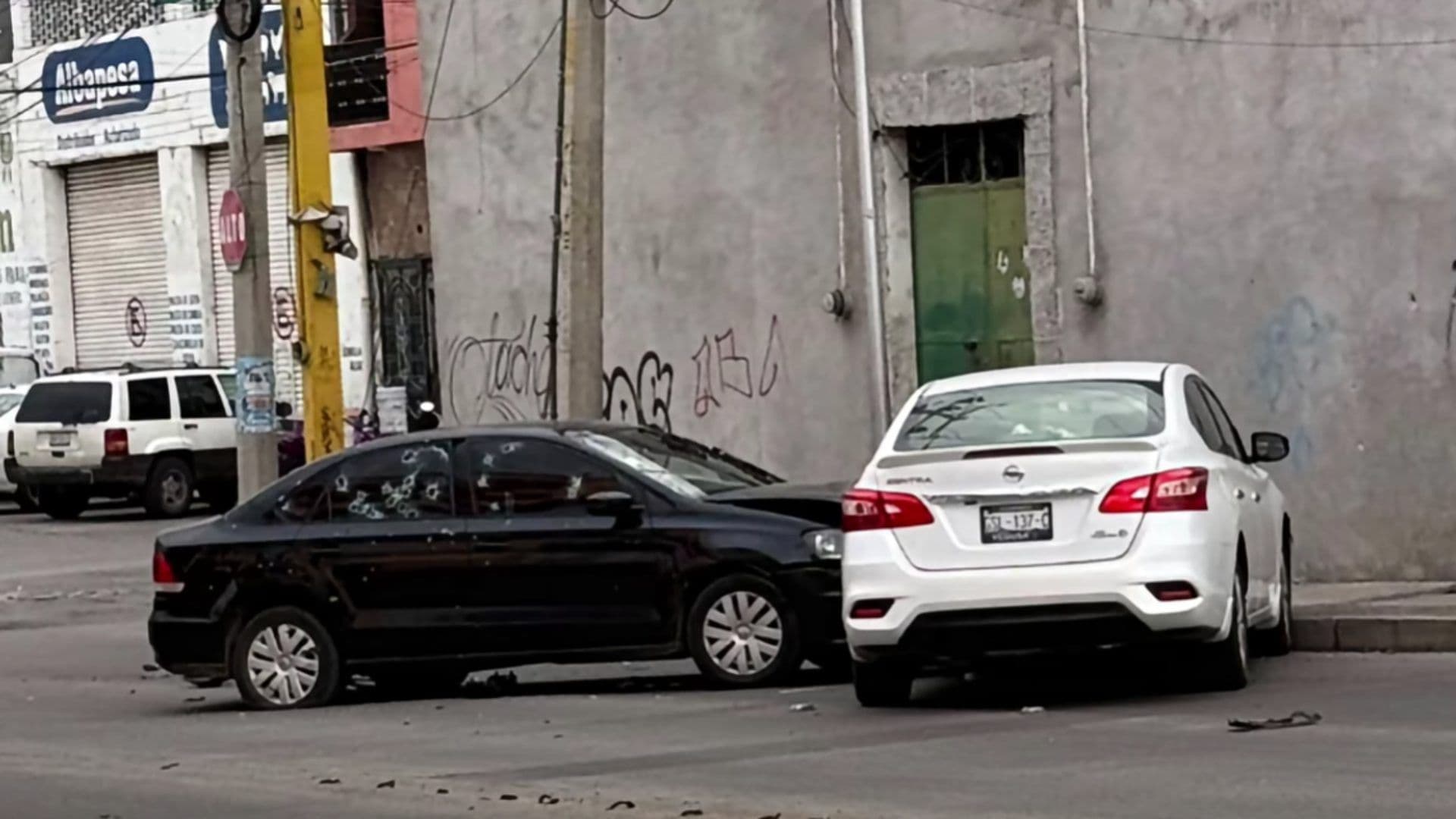 Las víctimas murieron en el lugar del ataque en Valle de Santiago.