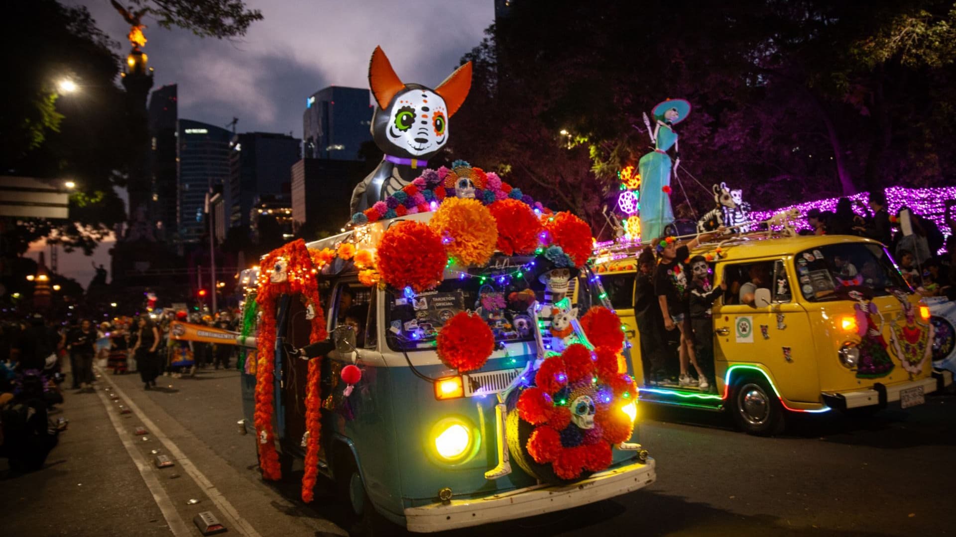 Mega Procesión de Catrinas en calles de la Ciudad de México