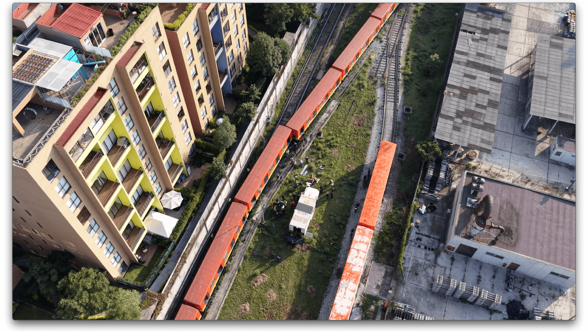 Vagón del tren del Metro CDMX sale de la vía en talleres de Ticomán, GAM. Foto: N+