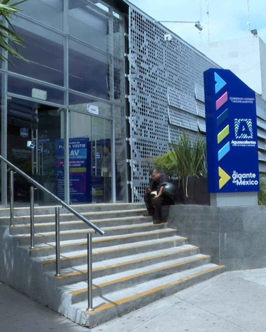 Muere Hombre Afuera de las Oficinas de Finanzas en Aguascalientes
